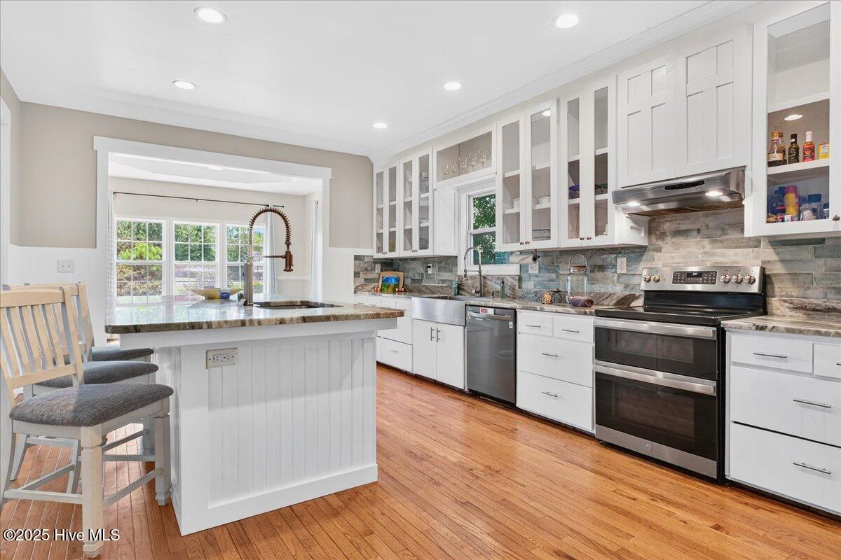 100523832 | Photo 25