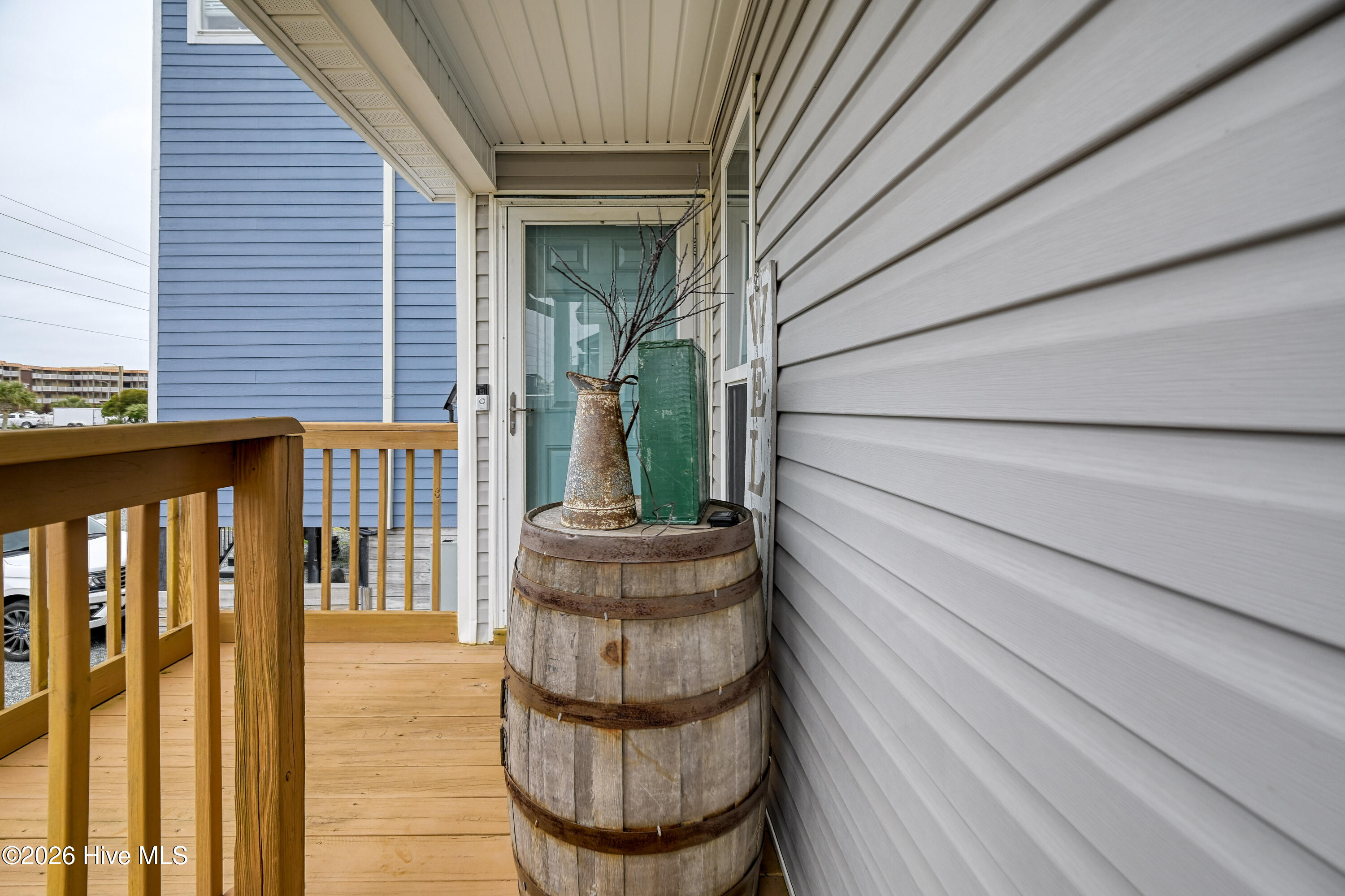 100558069 | Photo 26