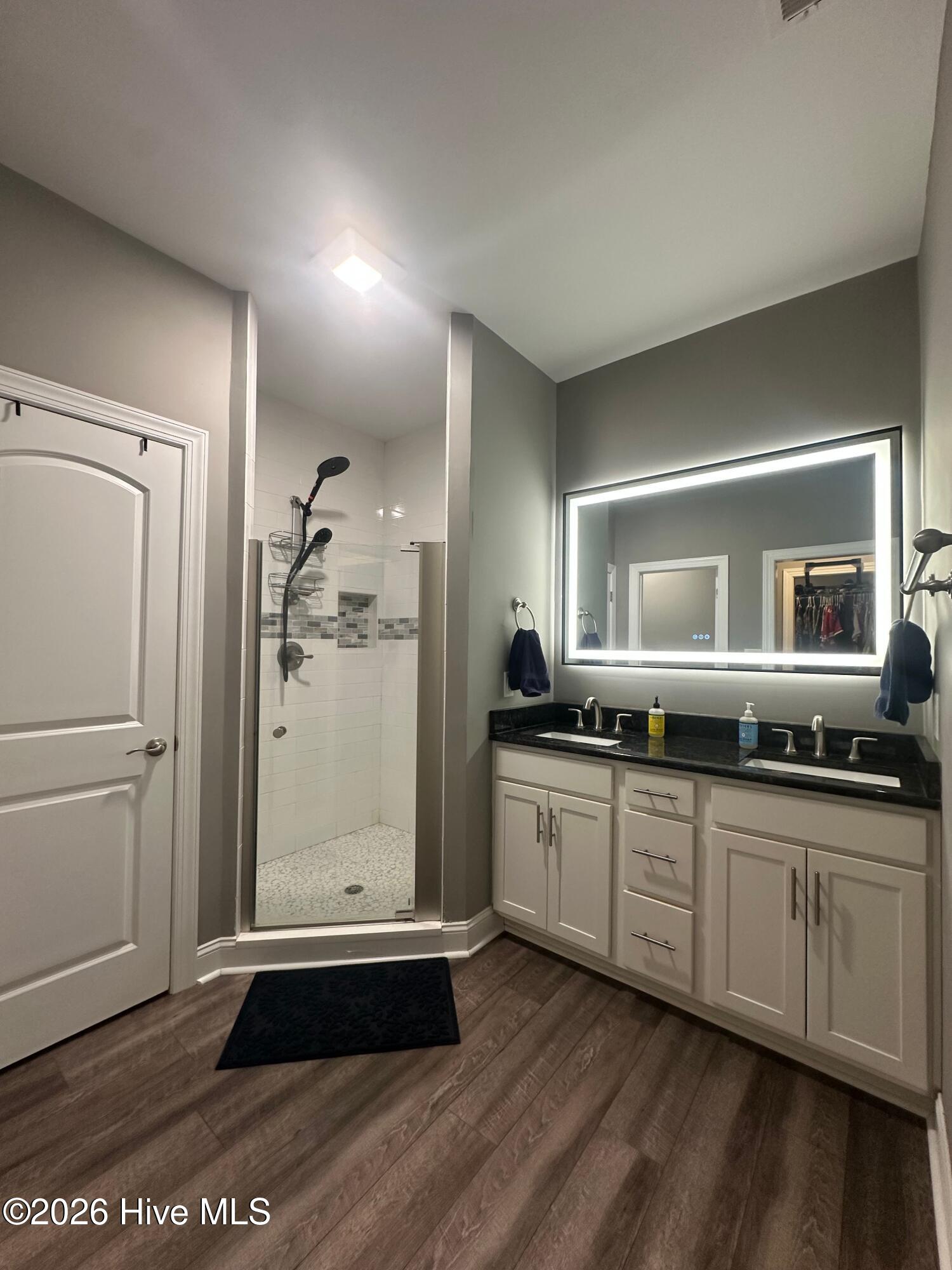 225 Winding Creek Way,Hubert