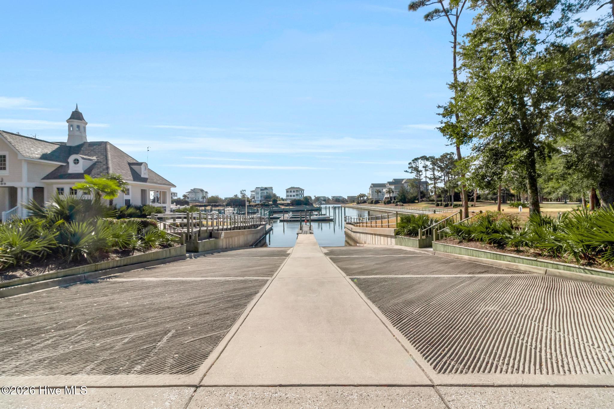 100548084 | Photo 11