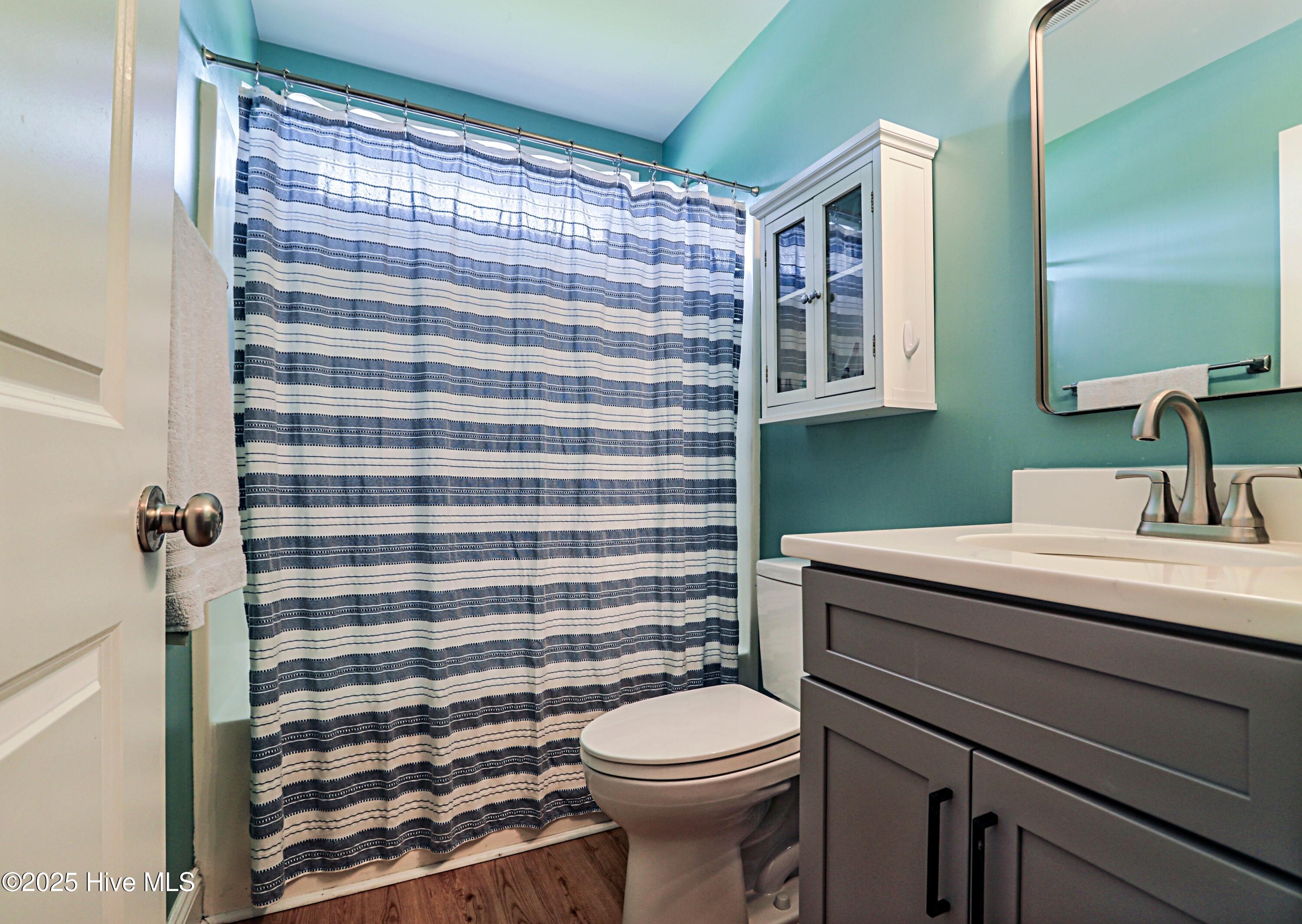 100541806 | Photo 42