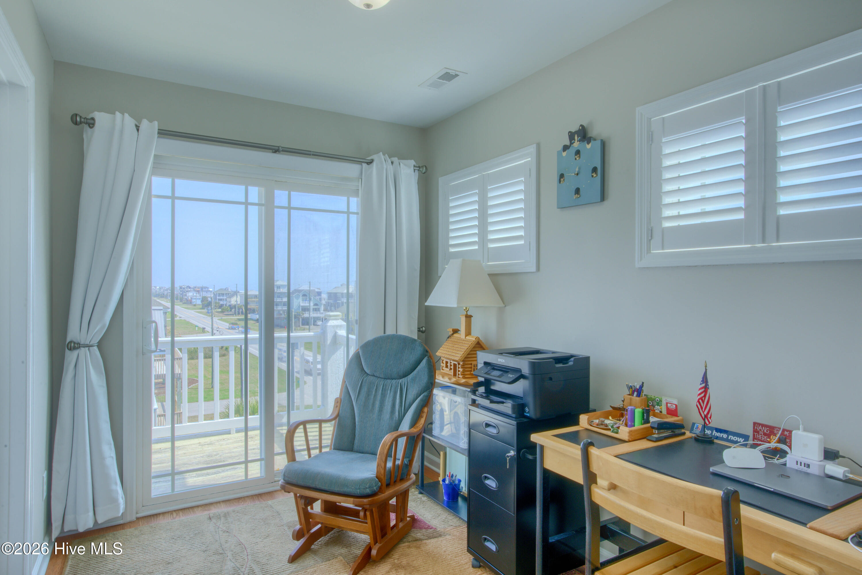 100558539 | Photo 12