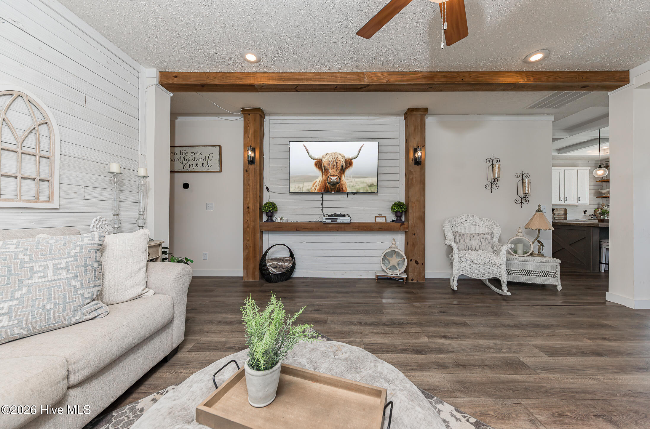 100563969 | Photo 12