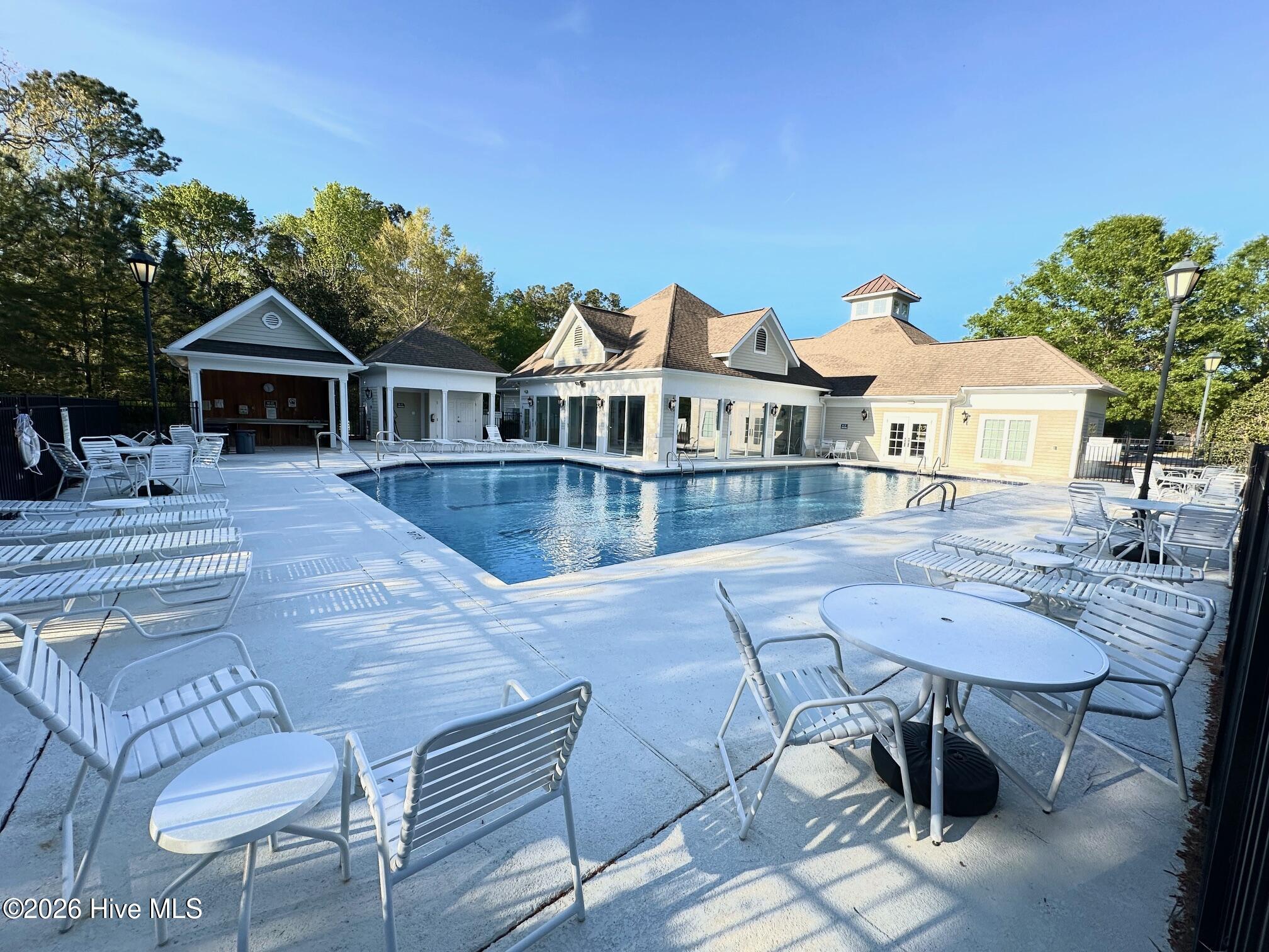 100565130 | Photo 55