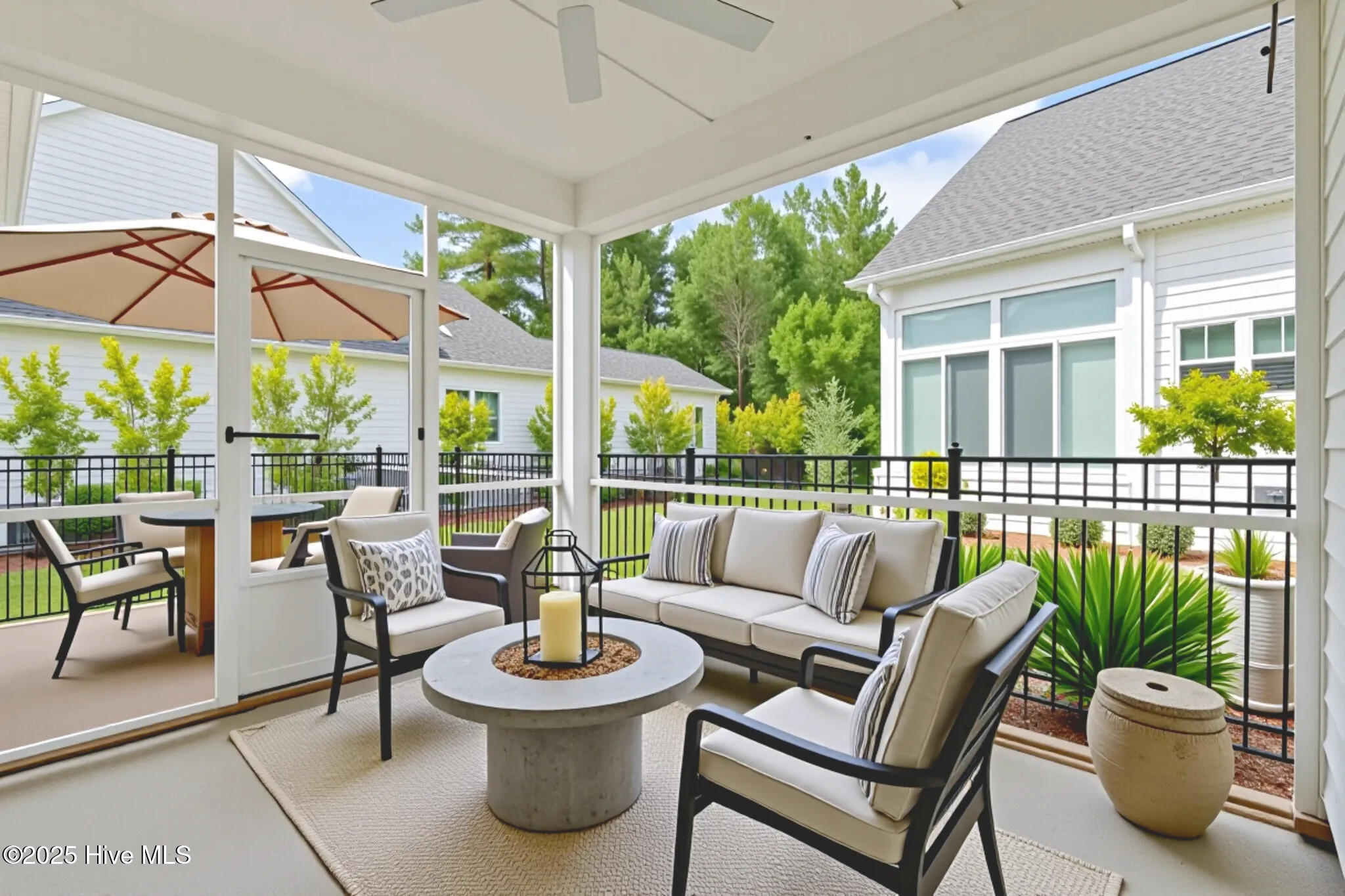 100523892 | Photo 37