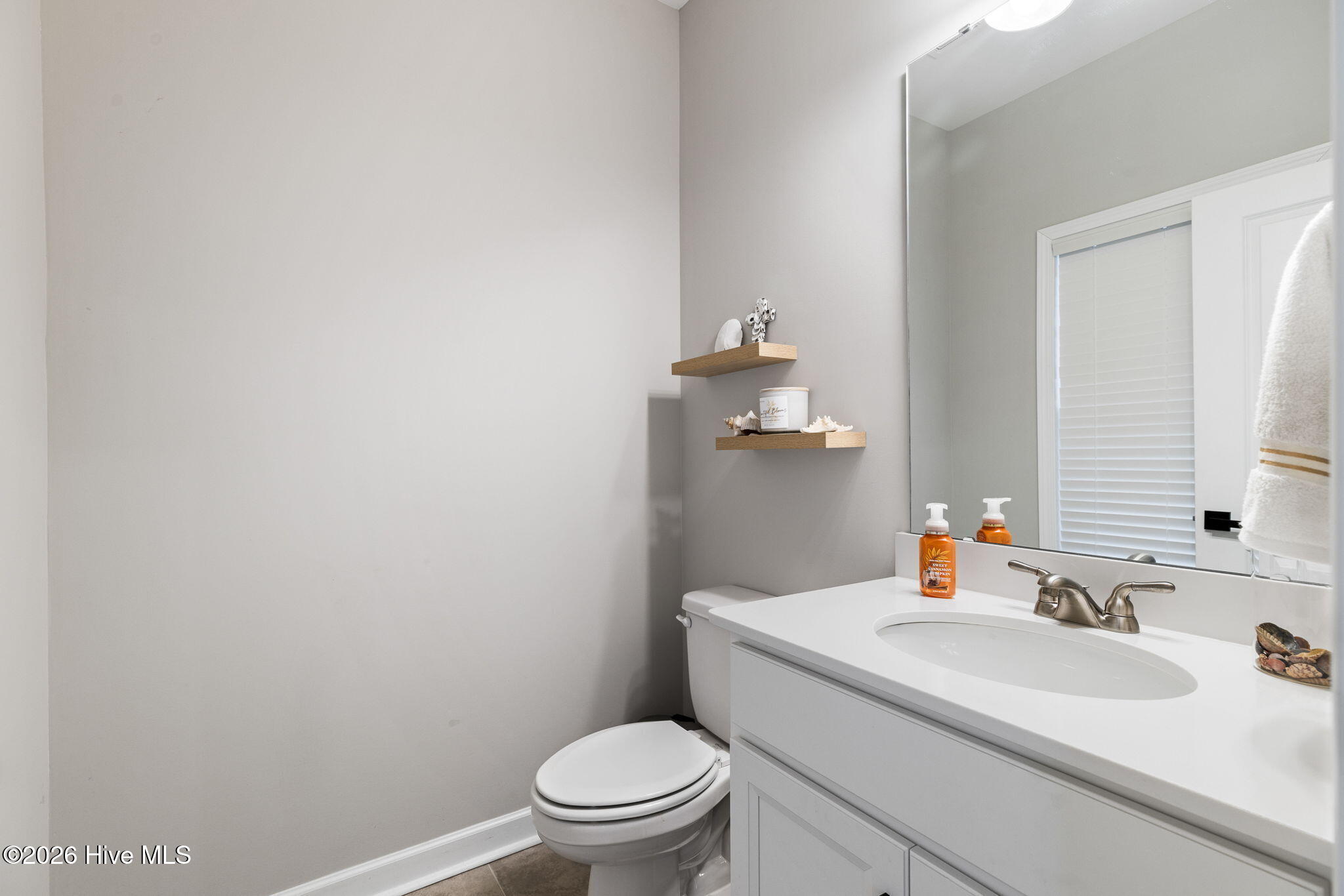 100554738 | Photo 18