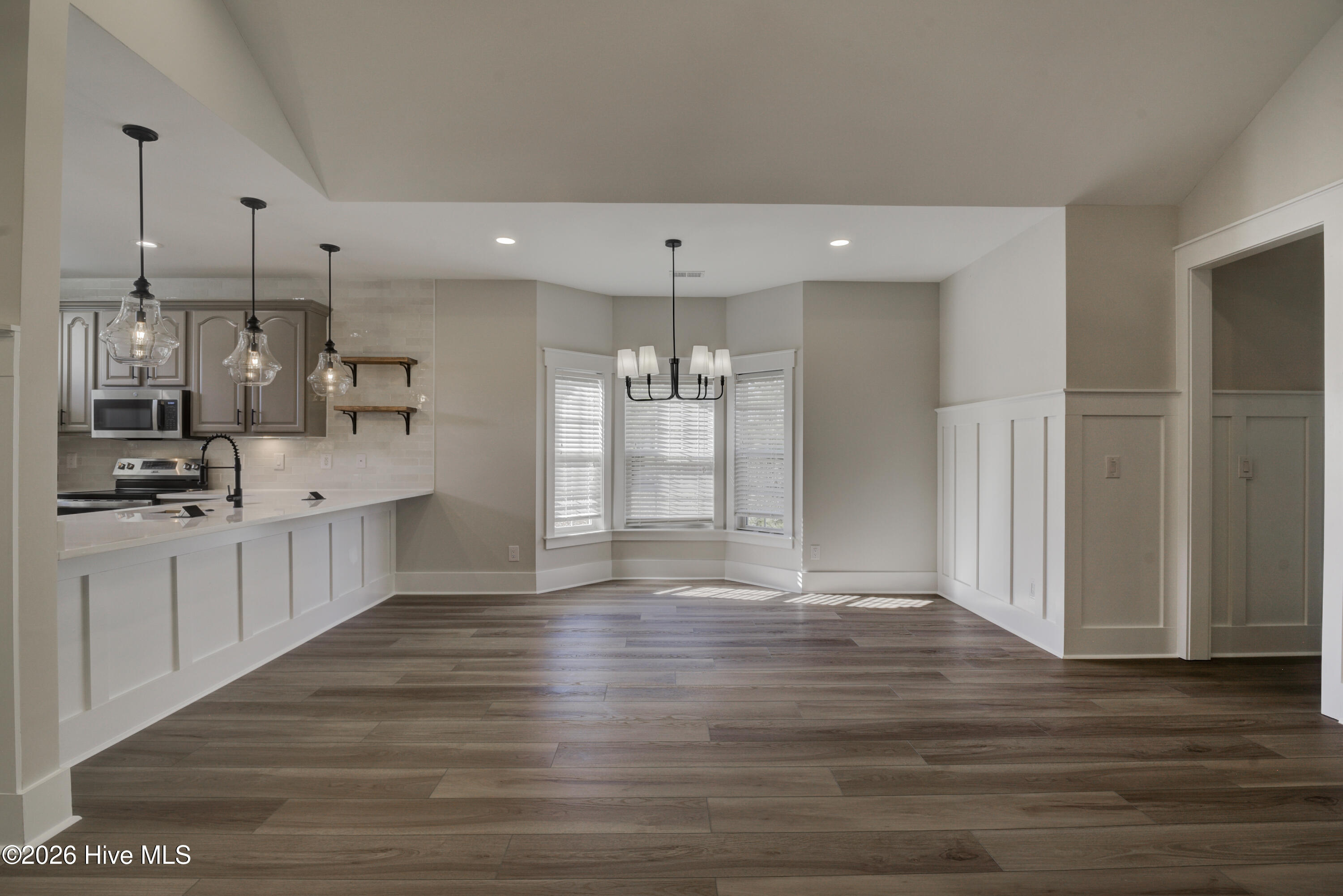 100559237 | Photo 10