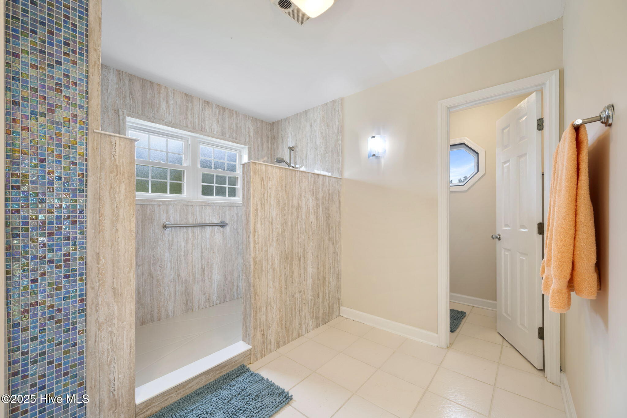 100546125 | Photo 20