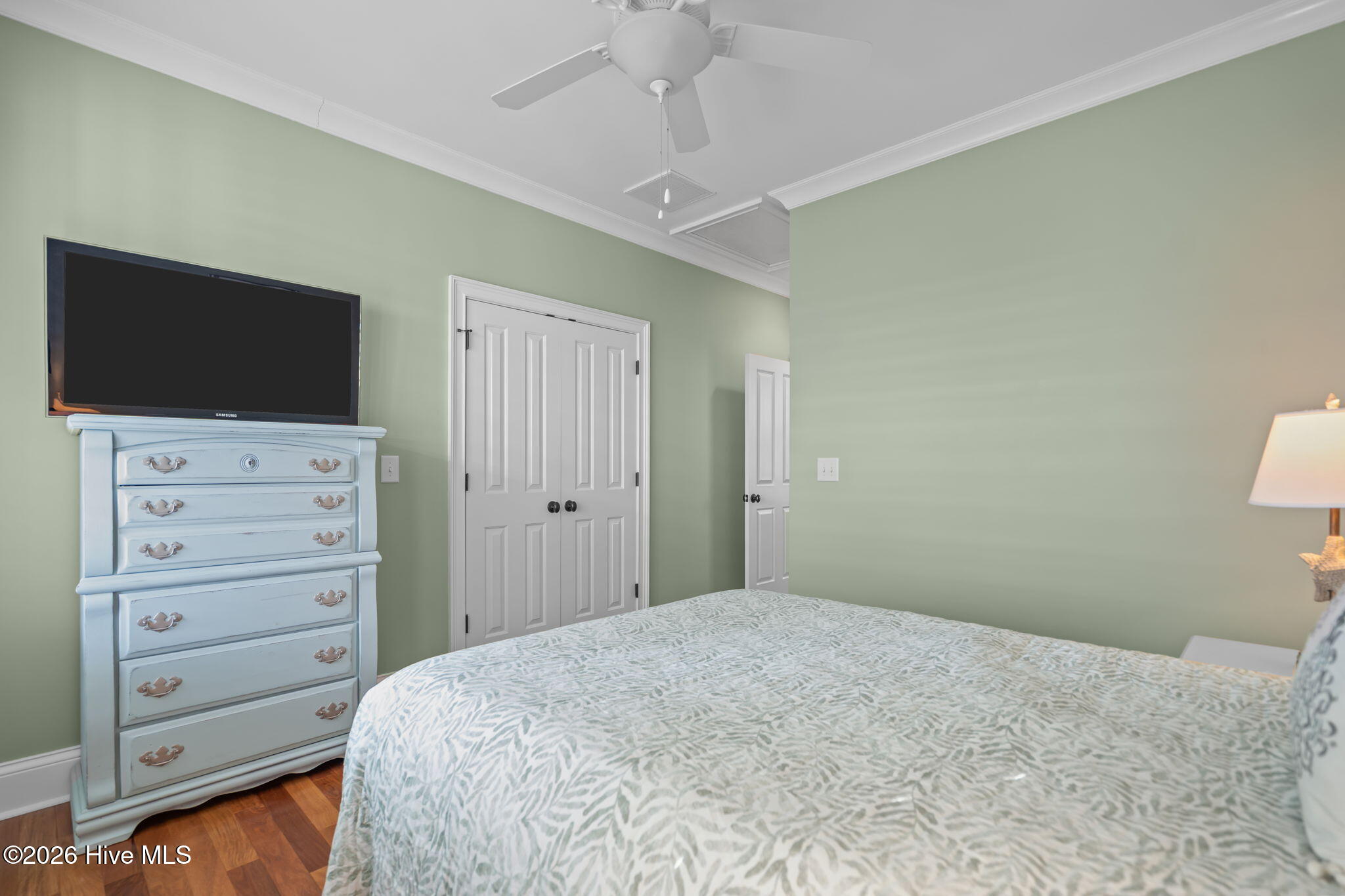 100551618 | Photo 51