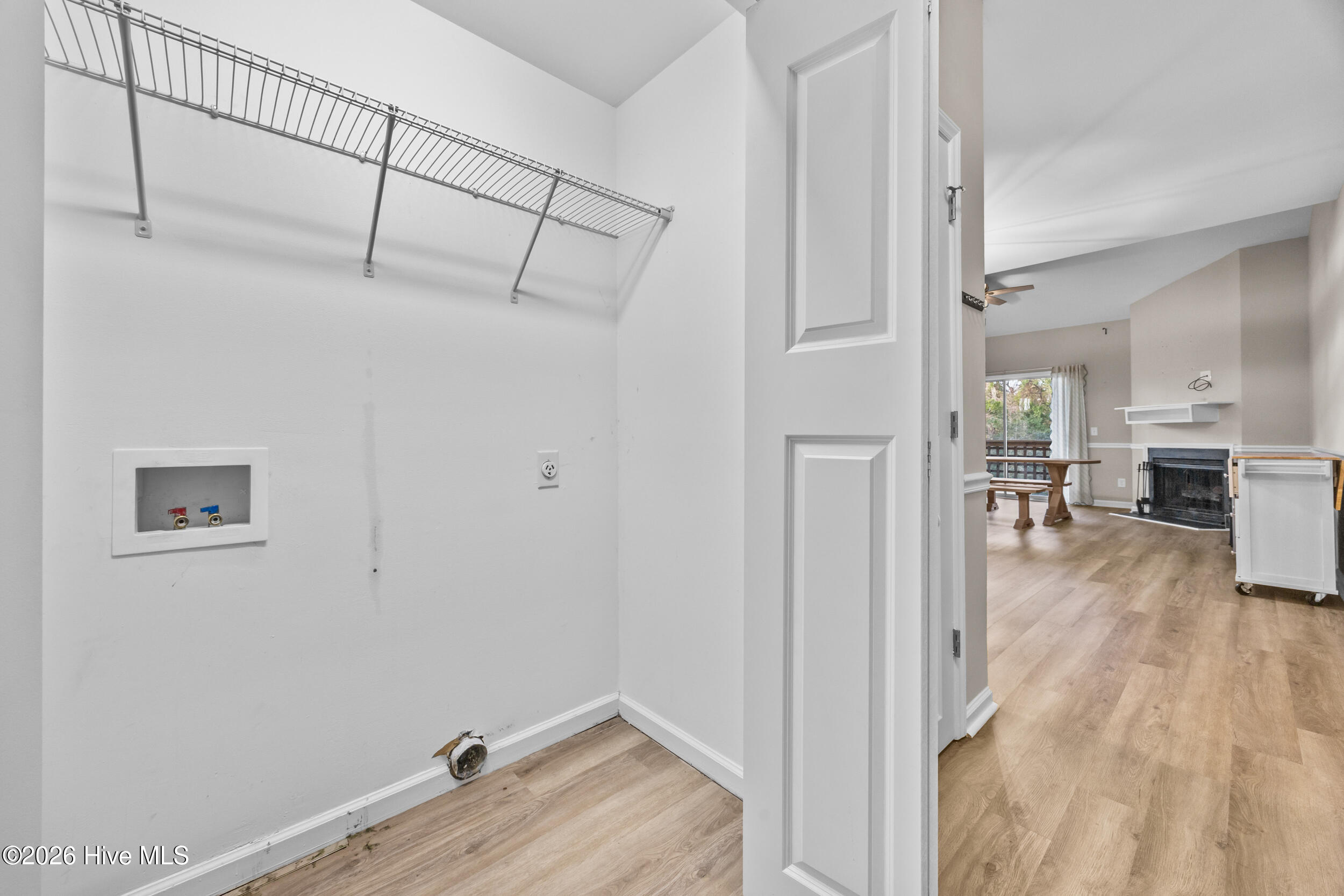 100551479 | Photo 11