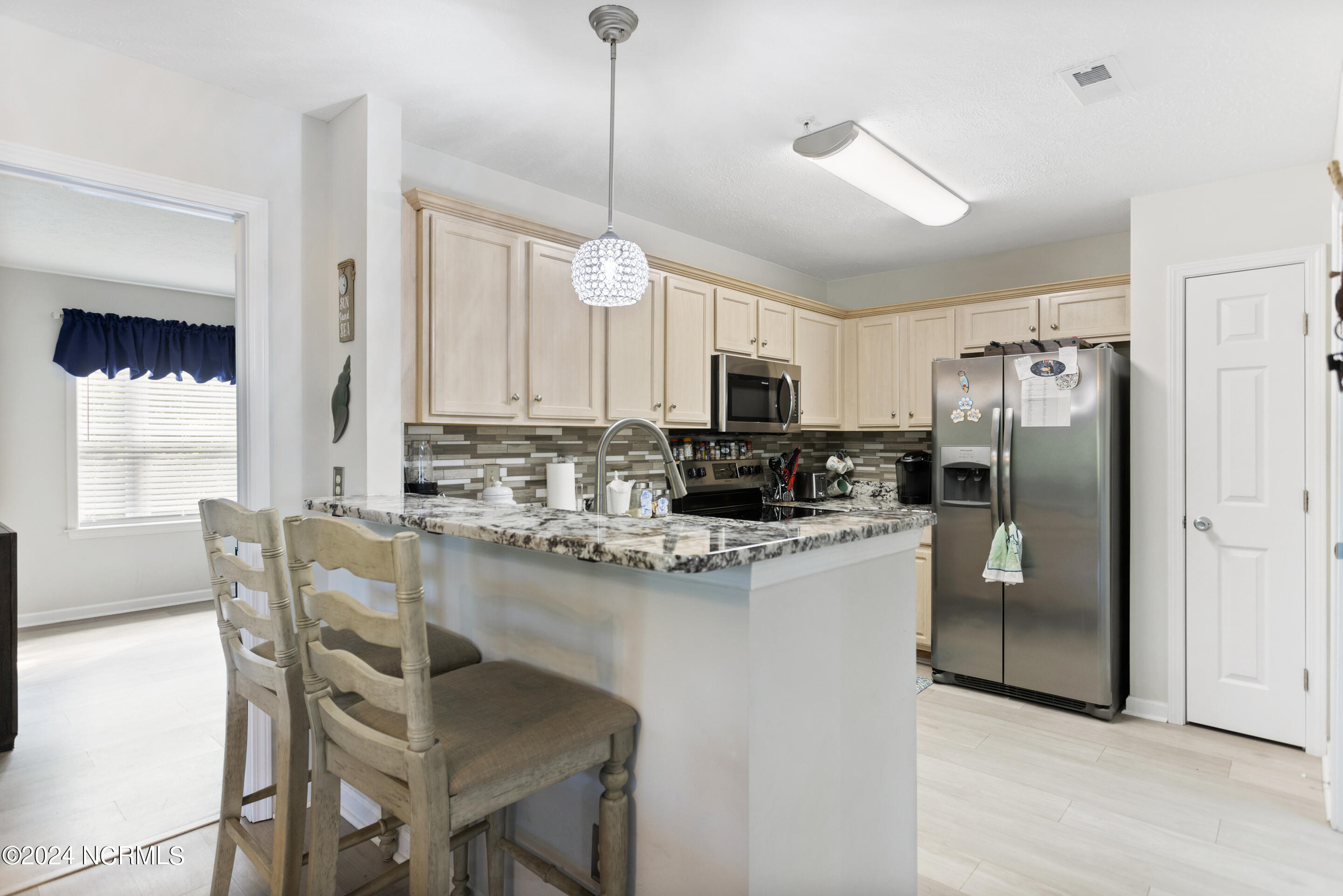 100529721 | Photo 18