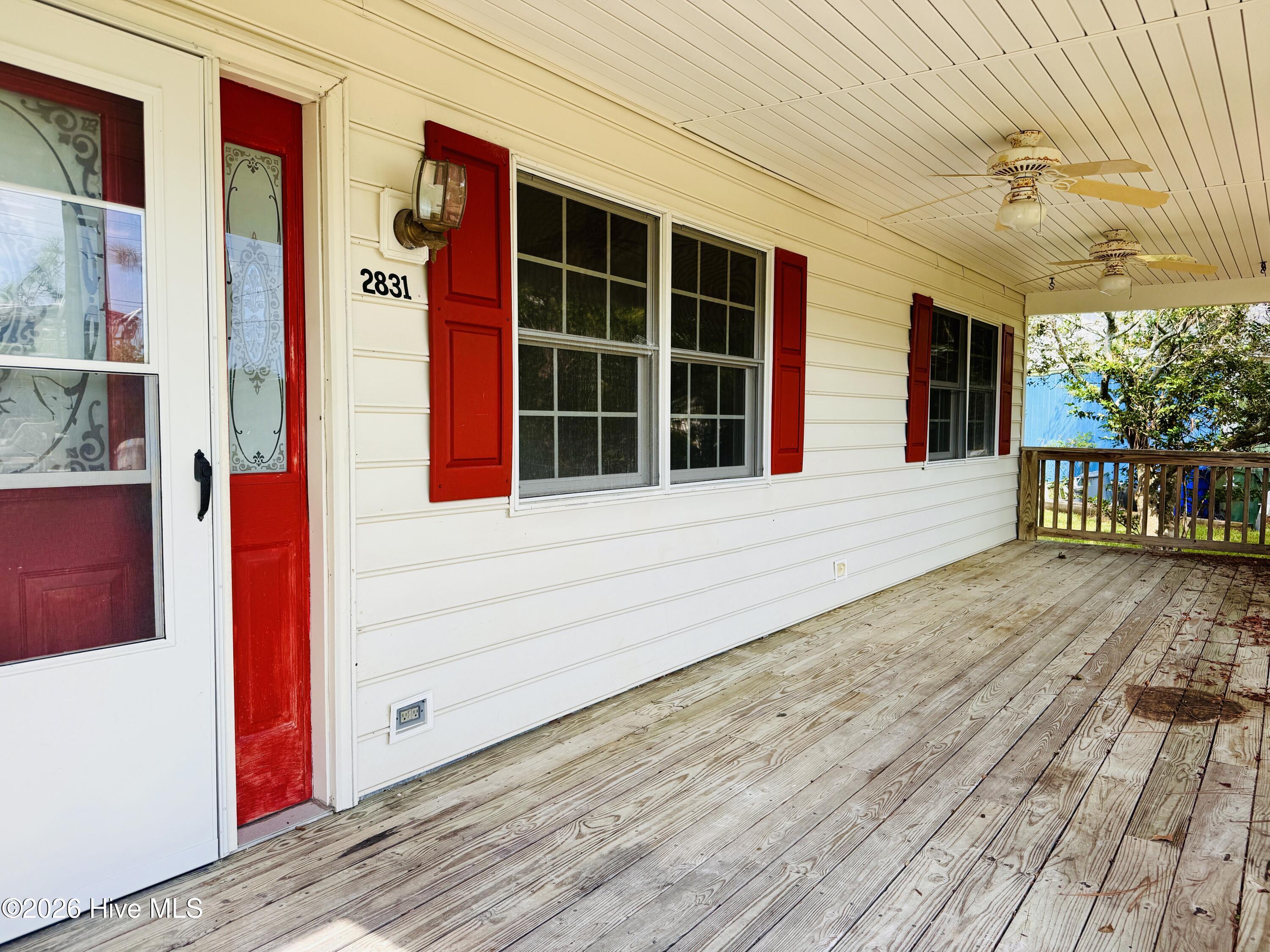 2831 Easy Street,Newport