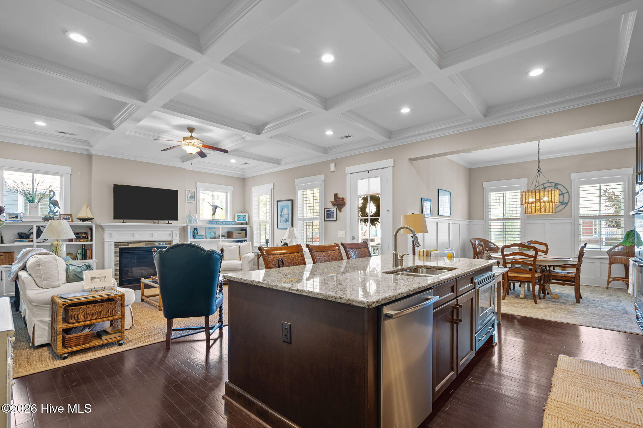 100547967 | Photo 11