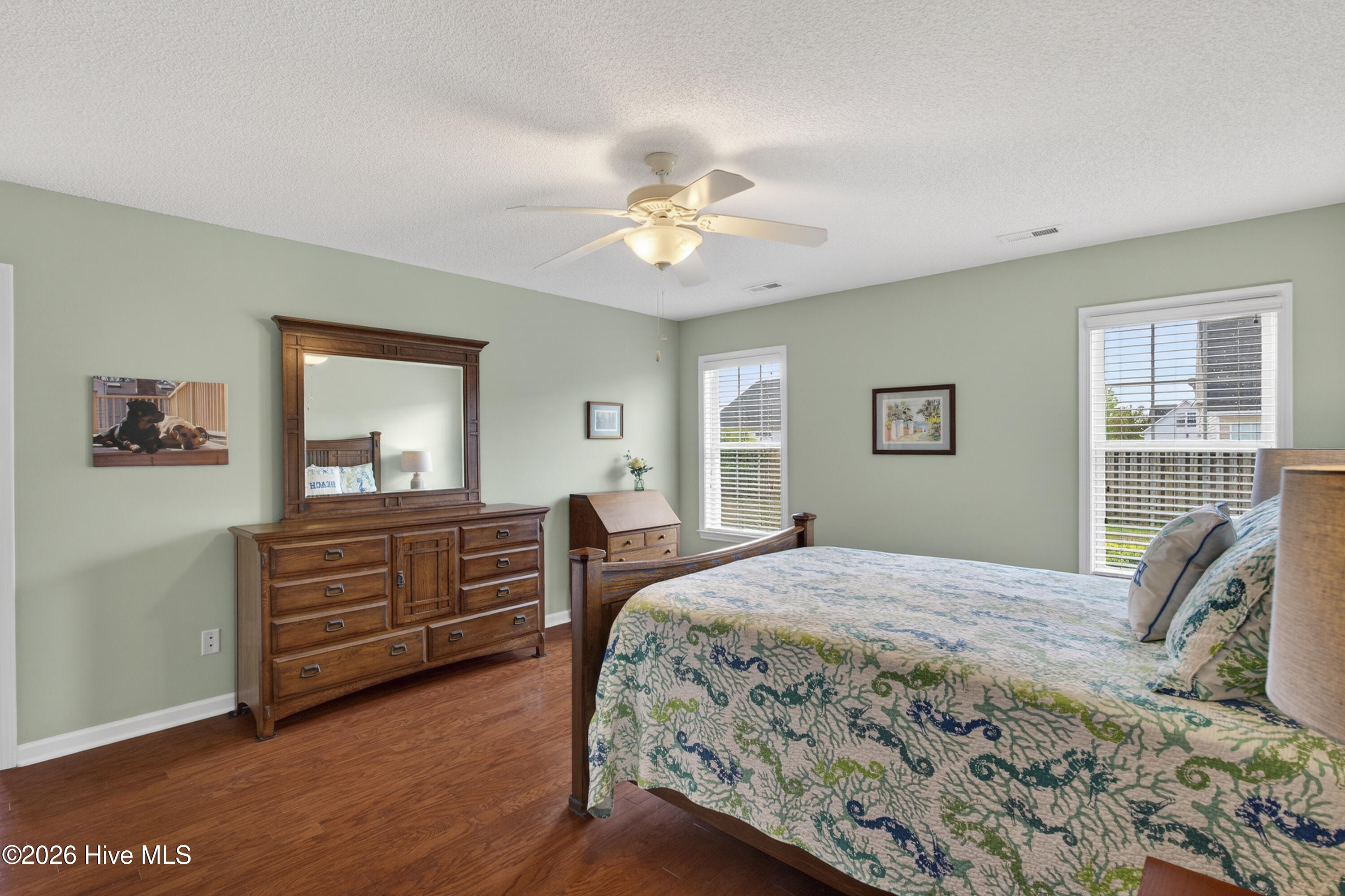 100565097 | Photo 15