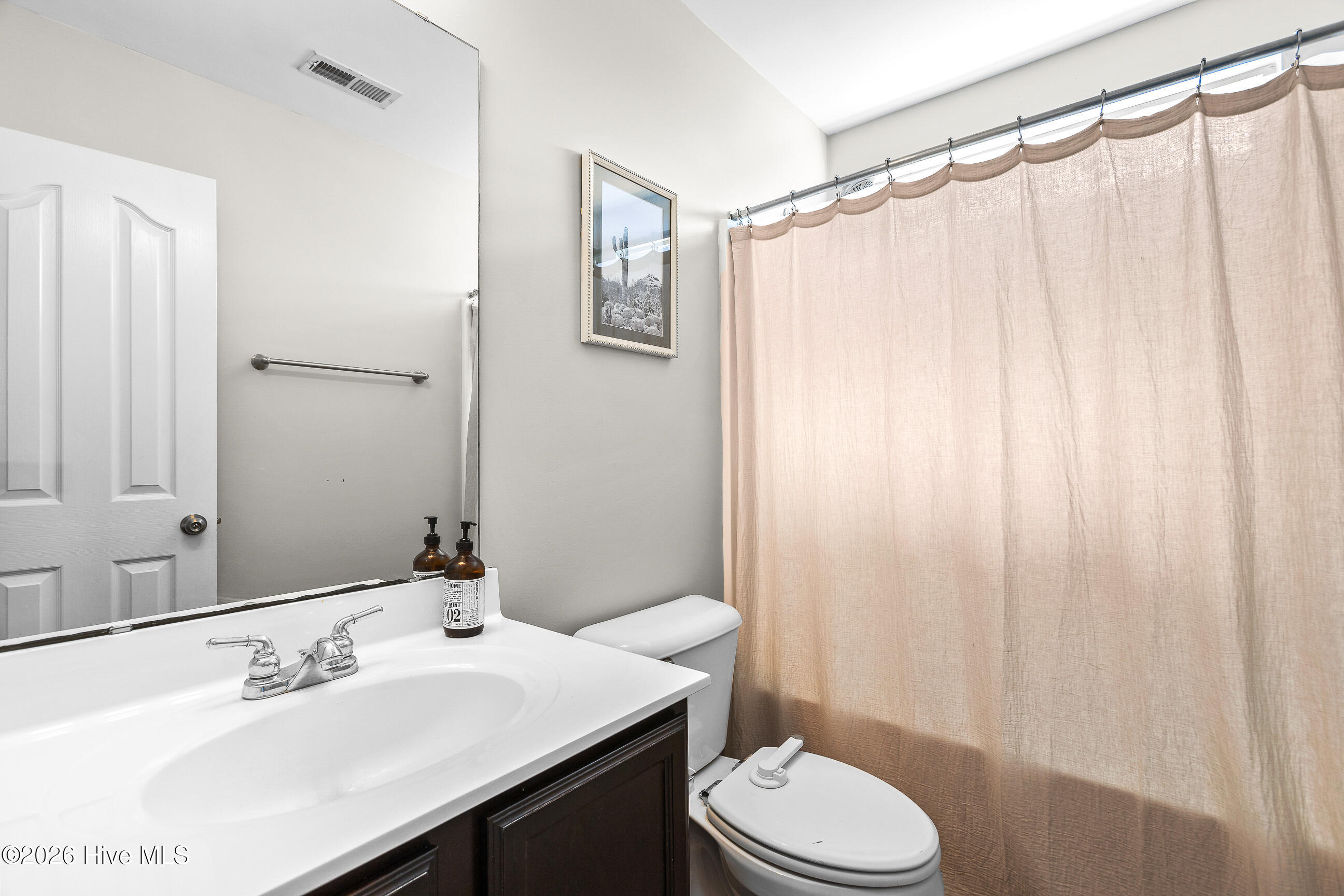 100568370 | Photo 19