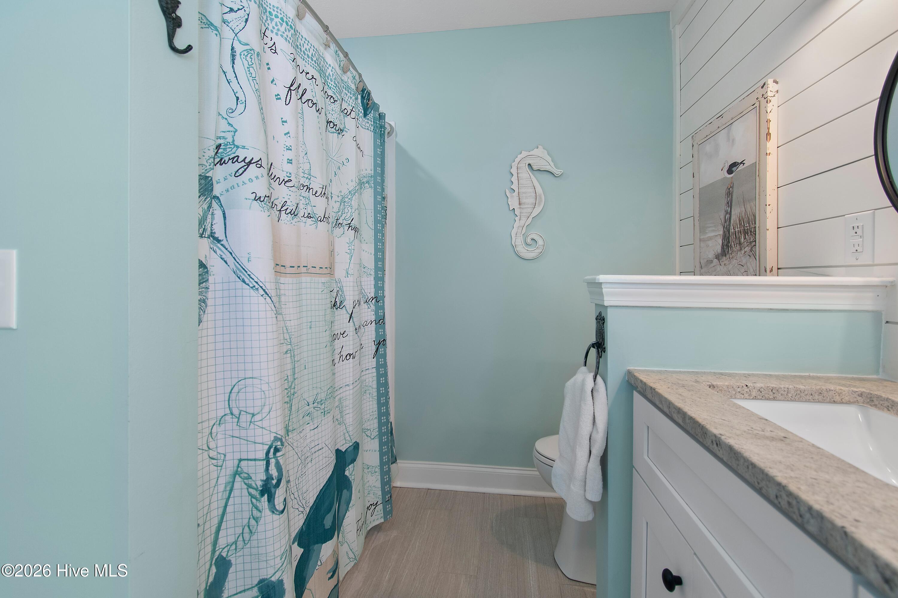 100556546 | Photo 24