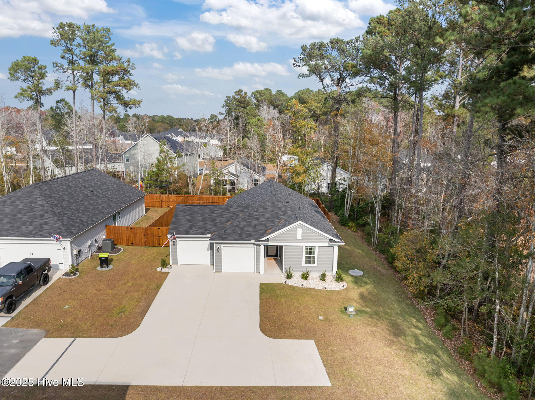 100542691 | Photo 25