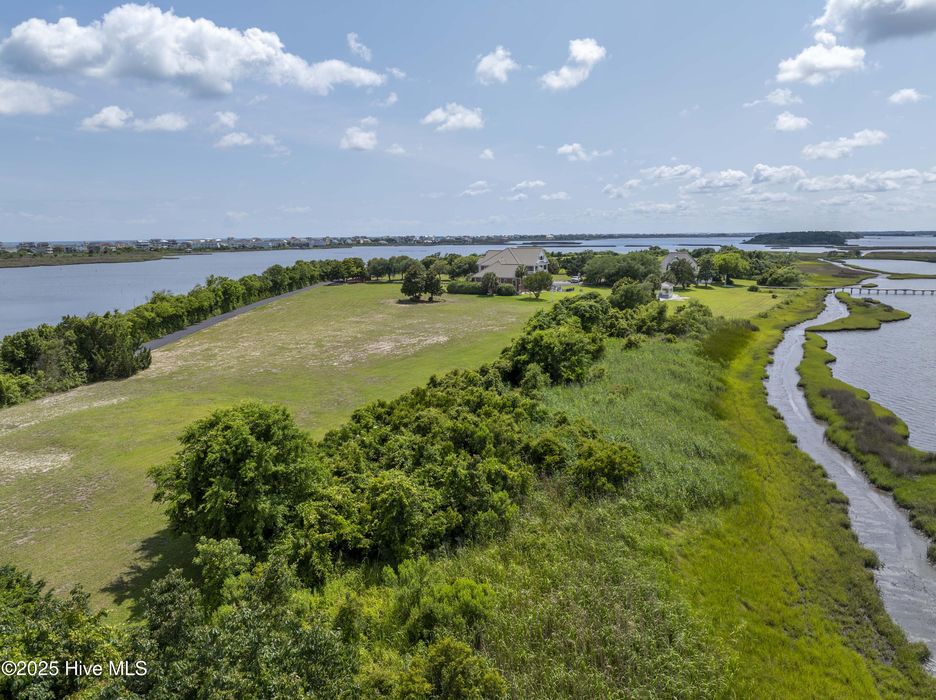 100512986 | Photo 76