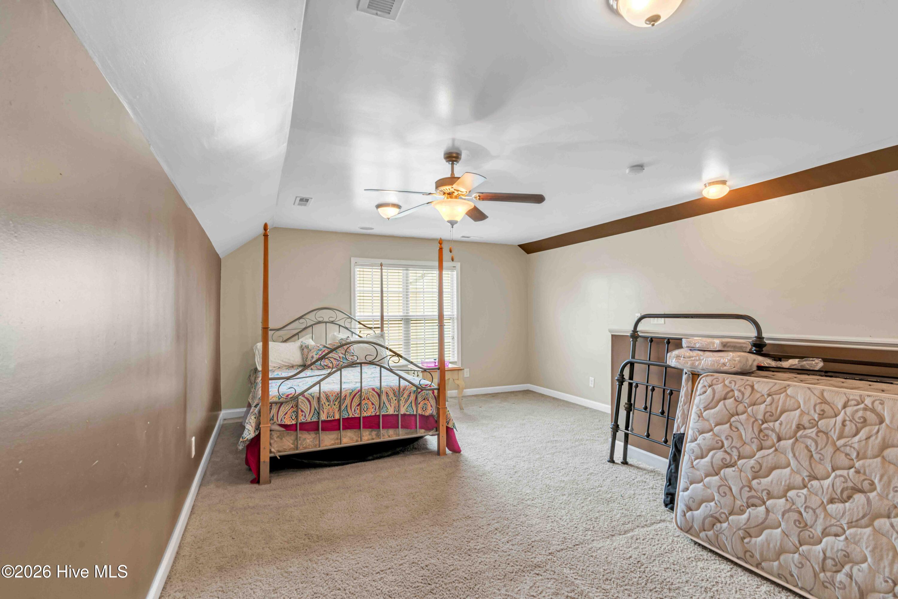 100557522 | Photo 38