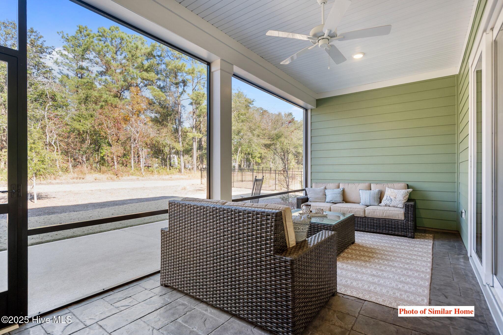 100545835 | Photo 60