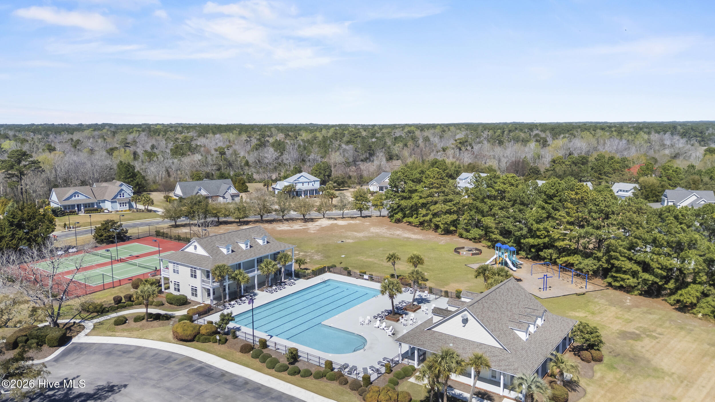 100561987 | Photo 81