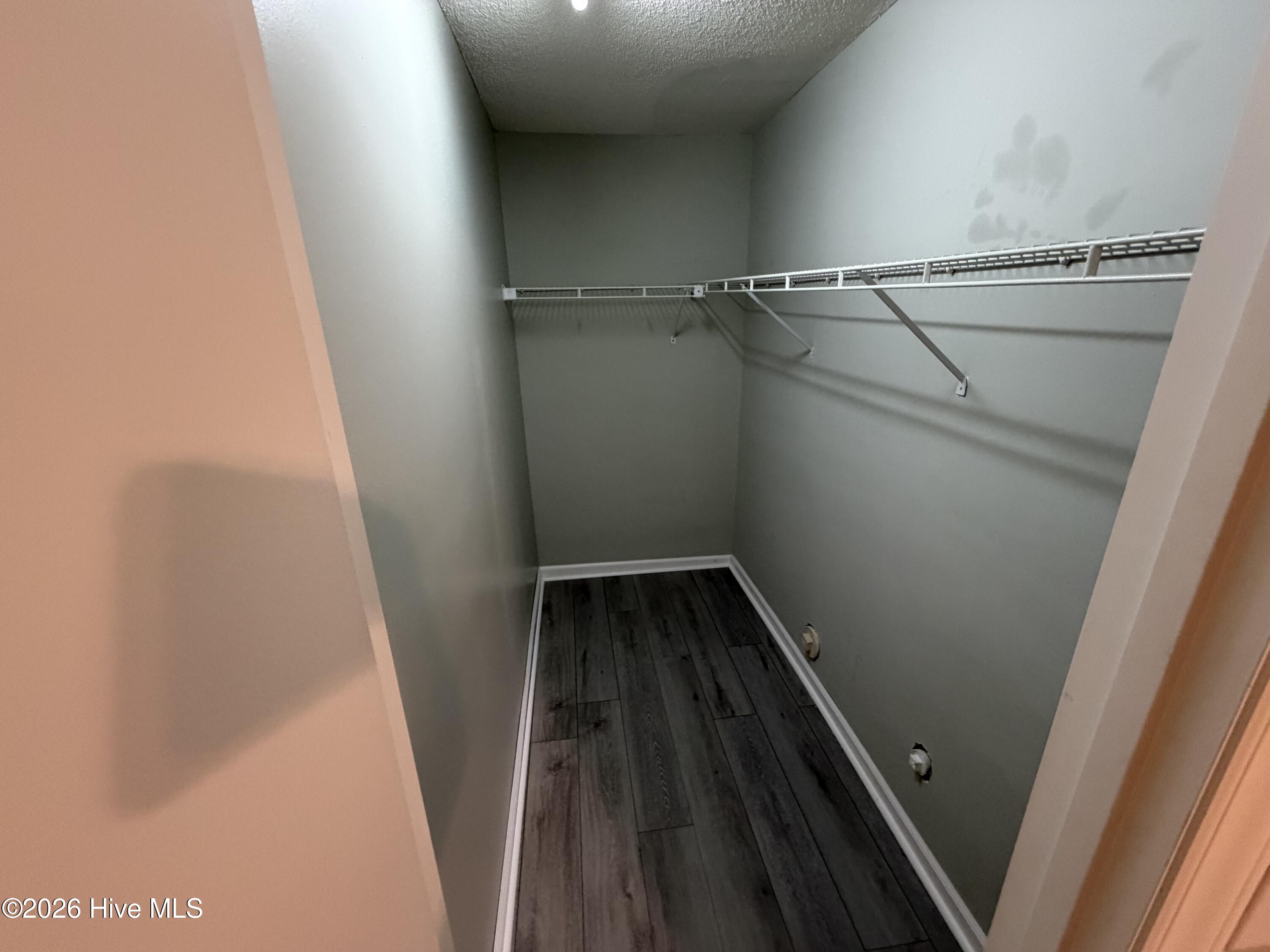 100557898 | Photo 13