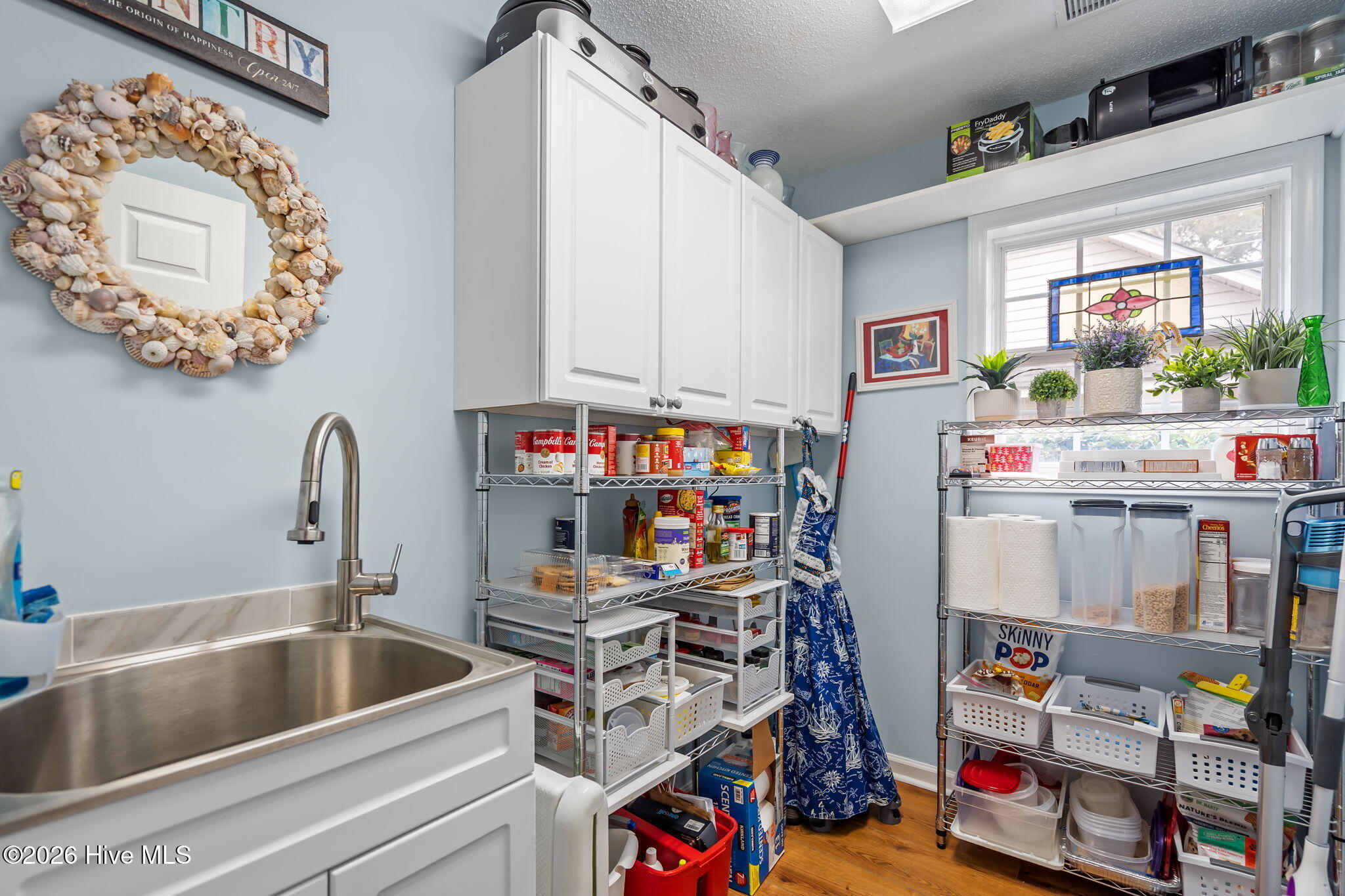 100557863 | Photo 21