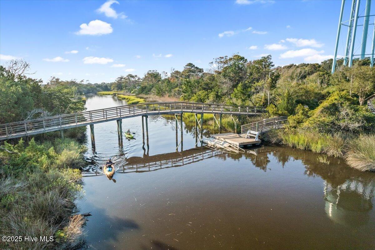 100534389 | Photo 53