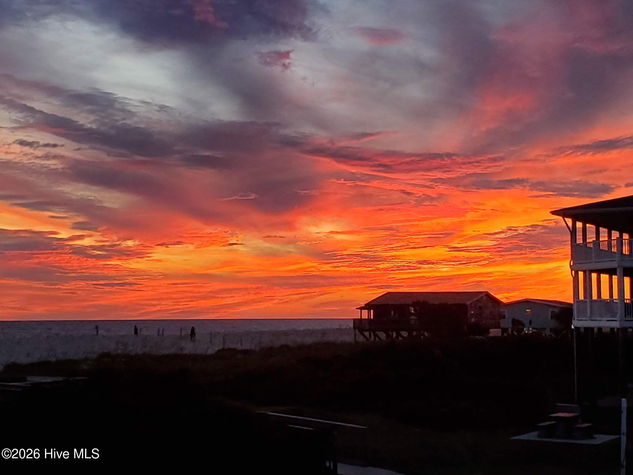 100570514 | Photo 46