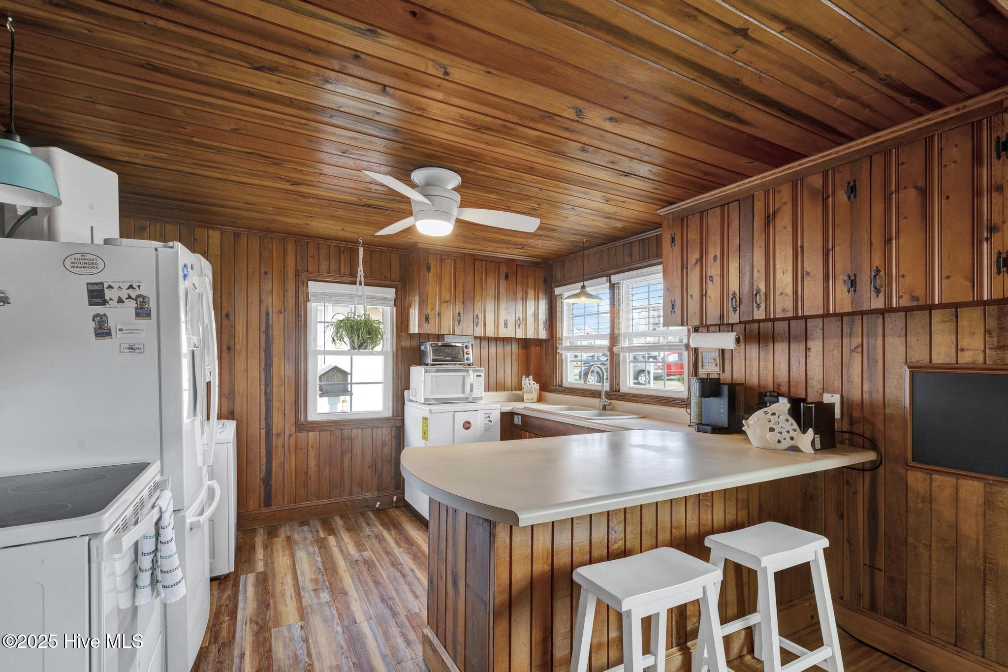 100521951 | Photo 10