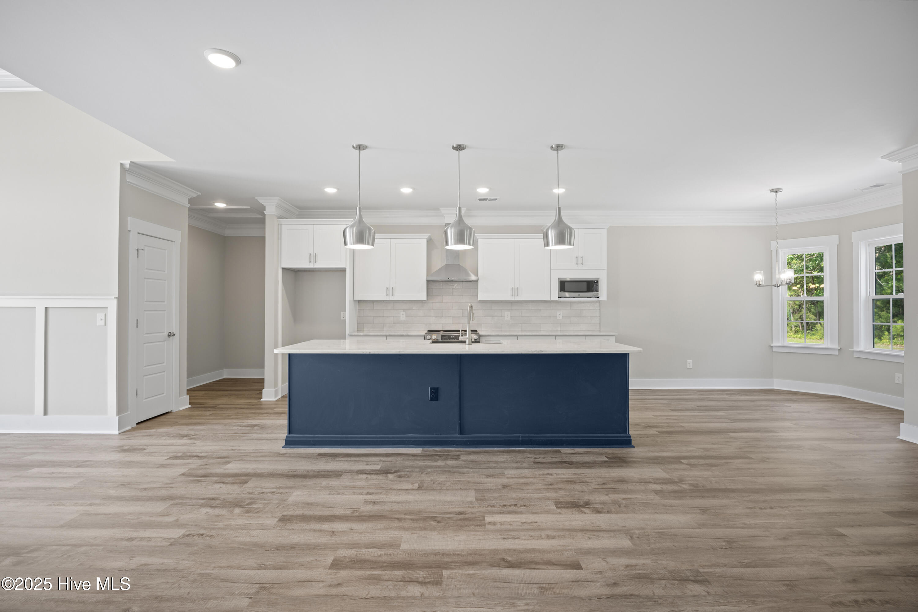 100472156 | Photo 12