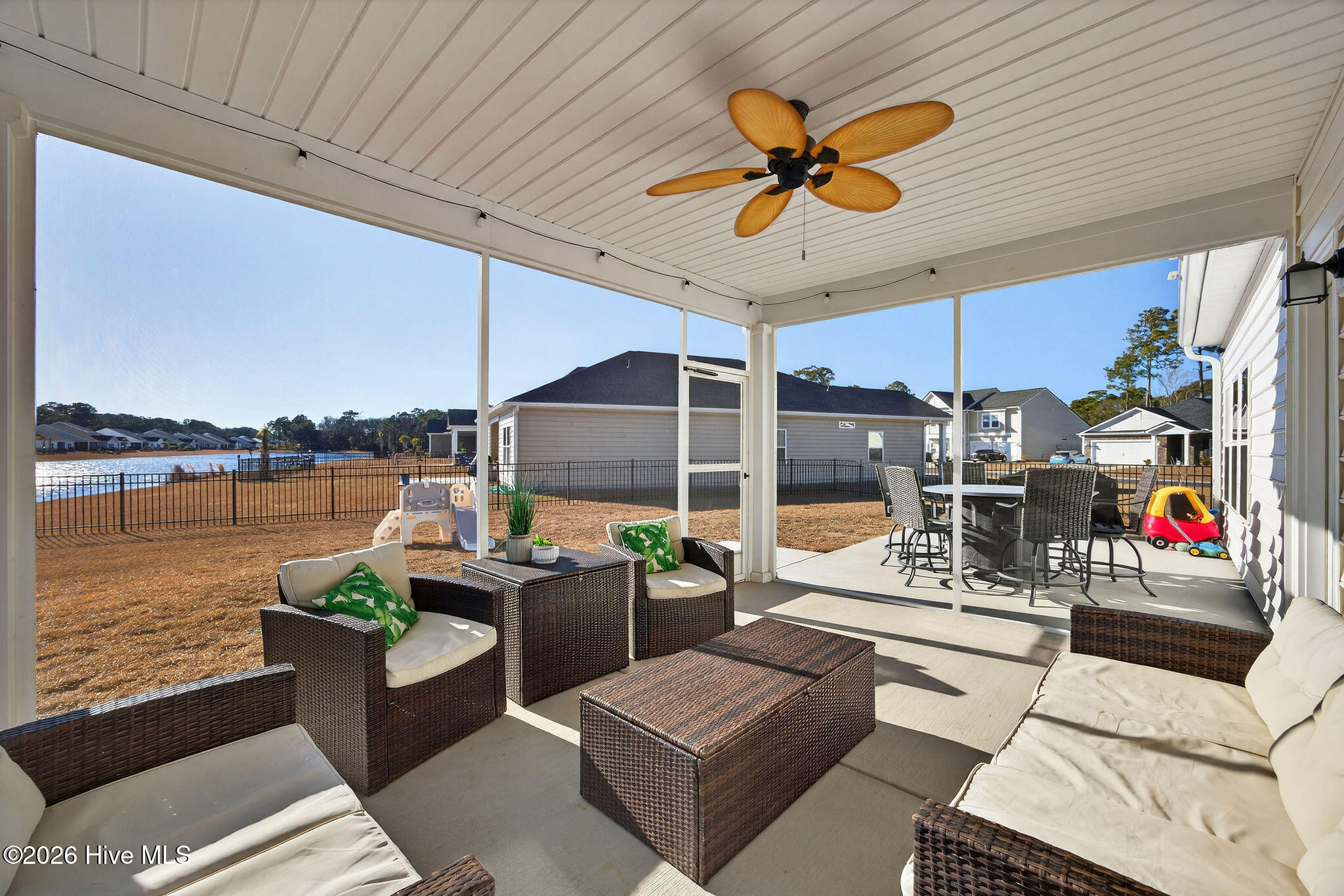 100550096 | Photo 55