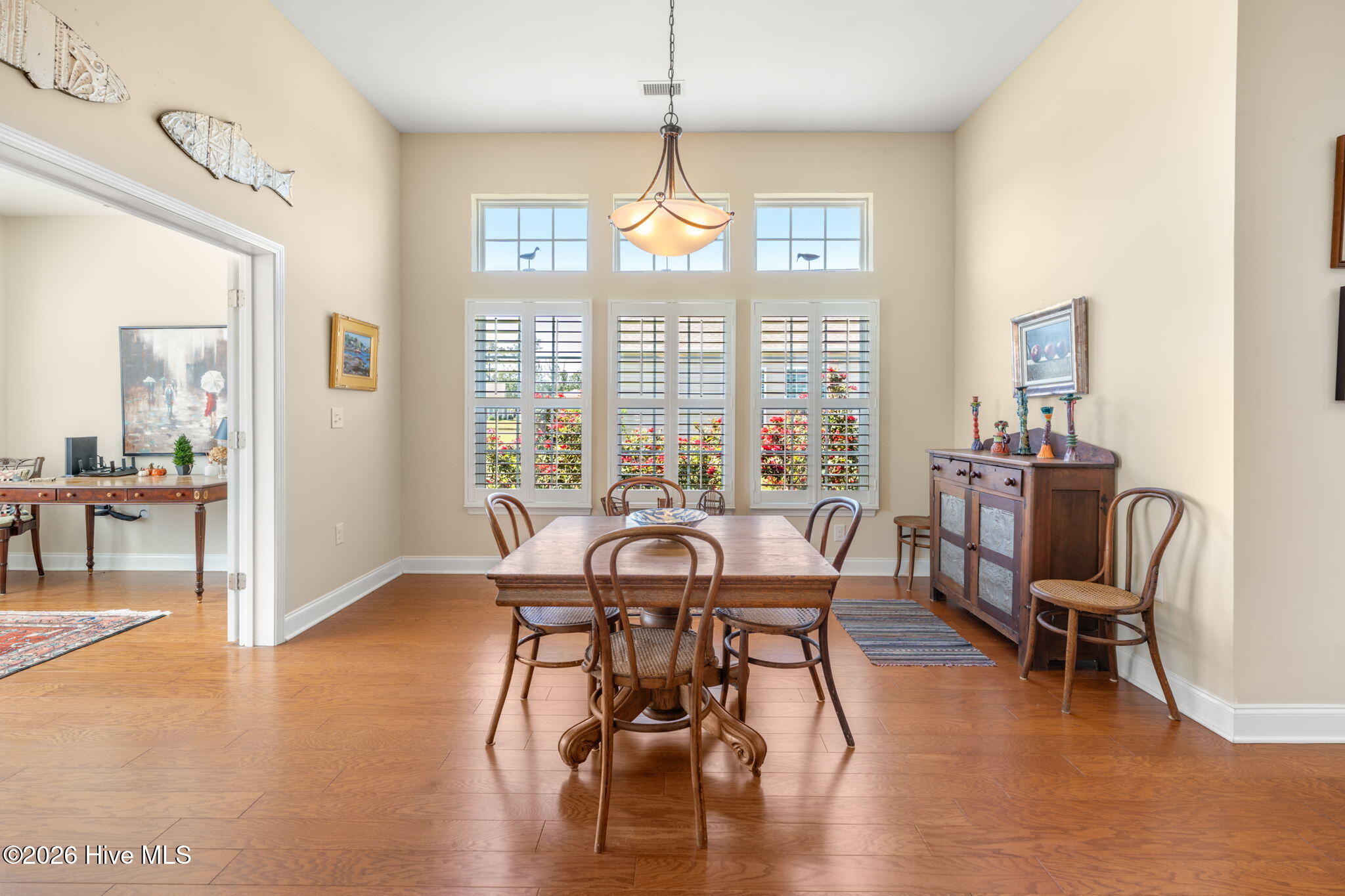 100569194 | Photo 15