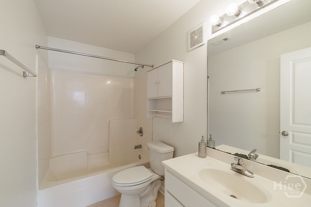 490 Barnett Shoals Road 207