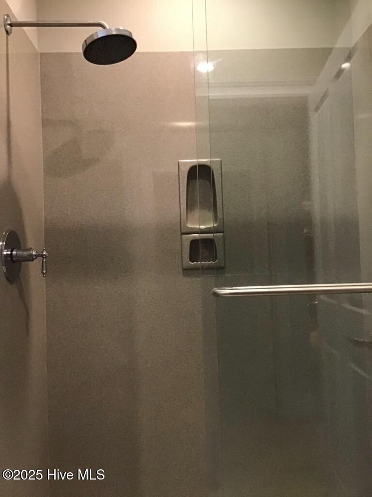 100547219 | Photo 41