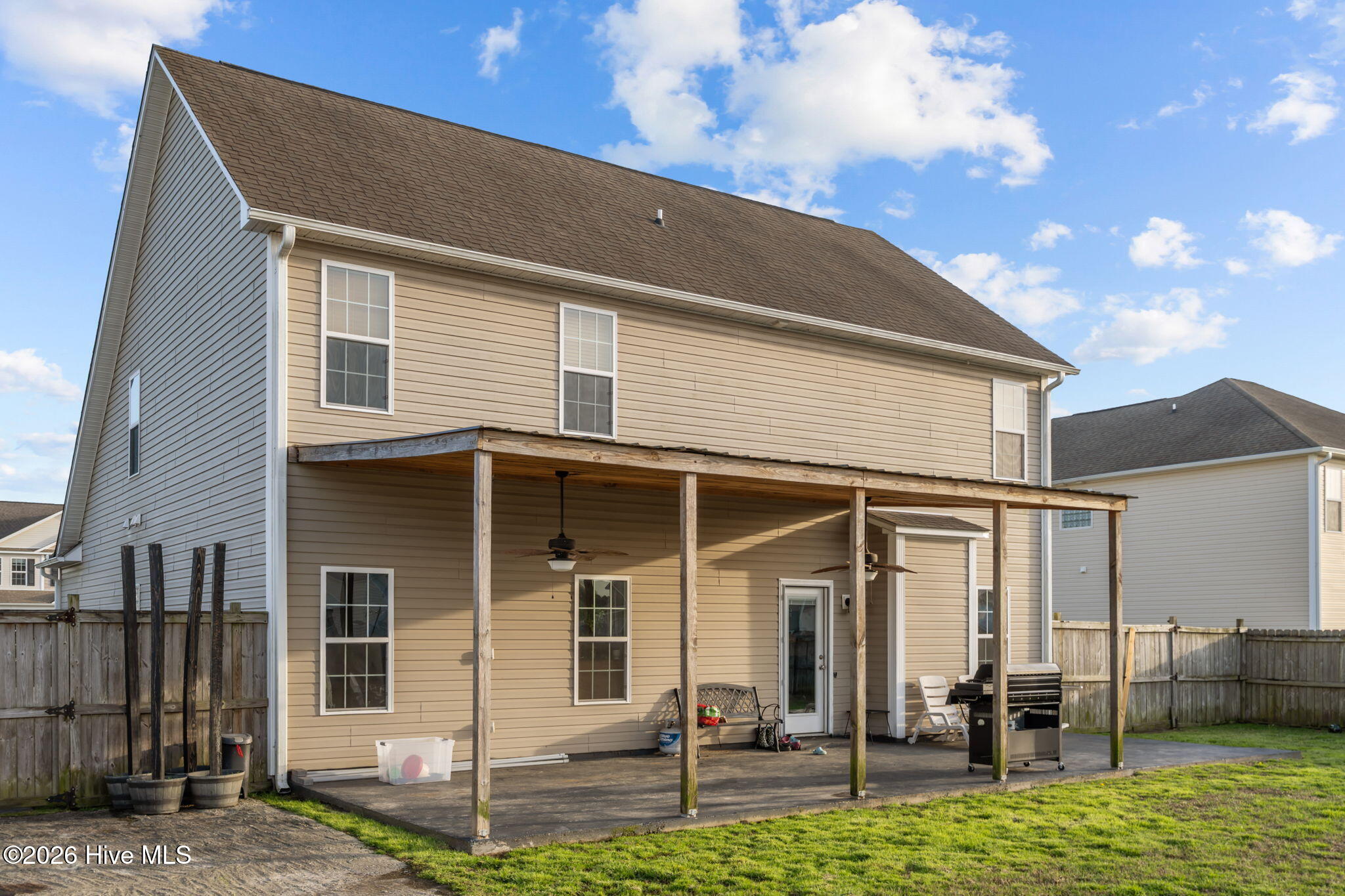 100560340 | Photo 41