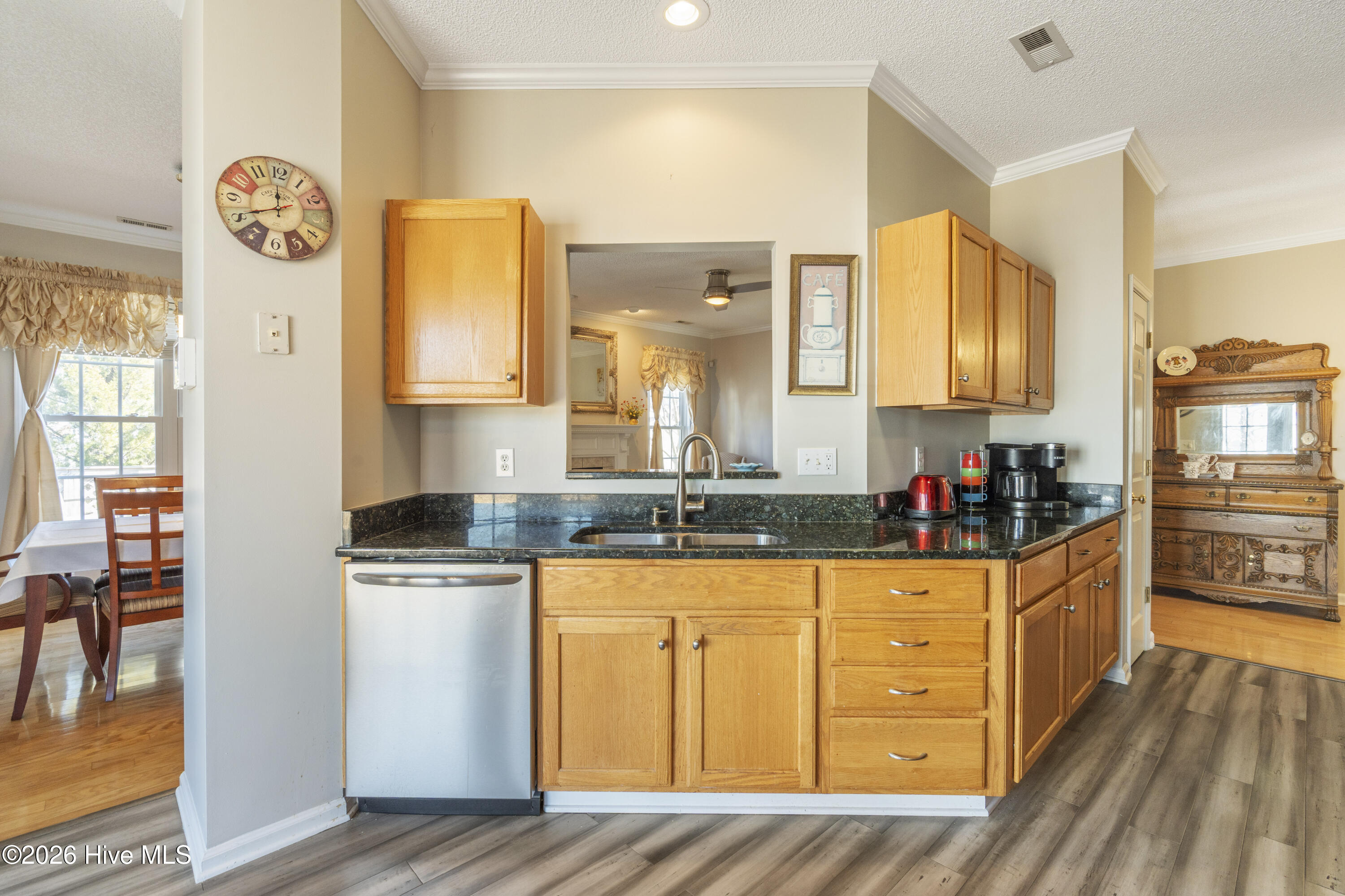 100554853 | Photo 17