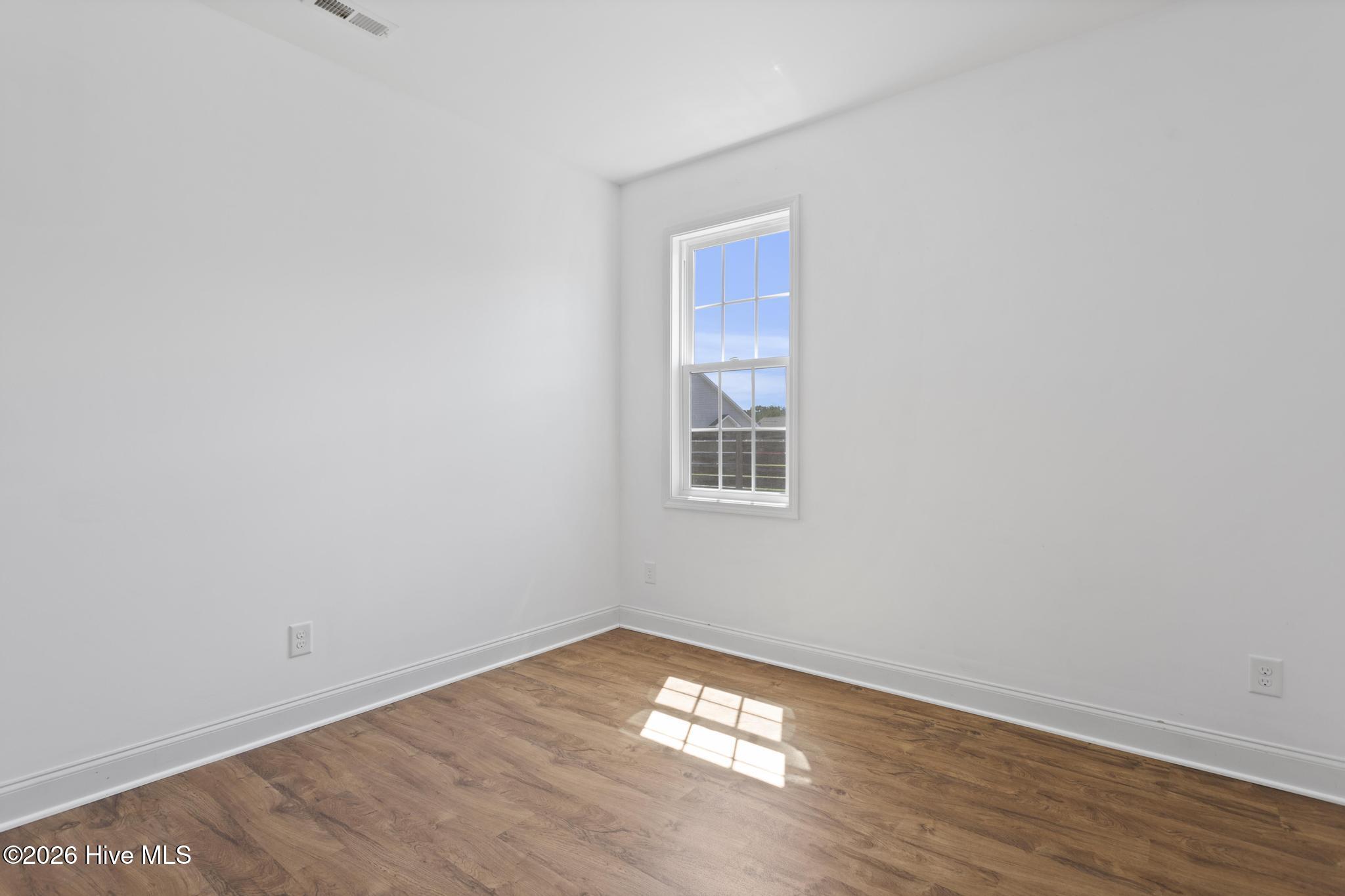 100542370 | Photo 21