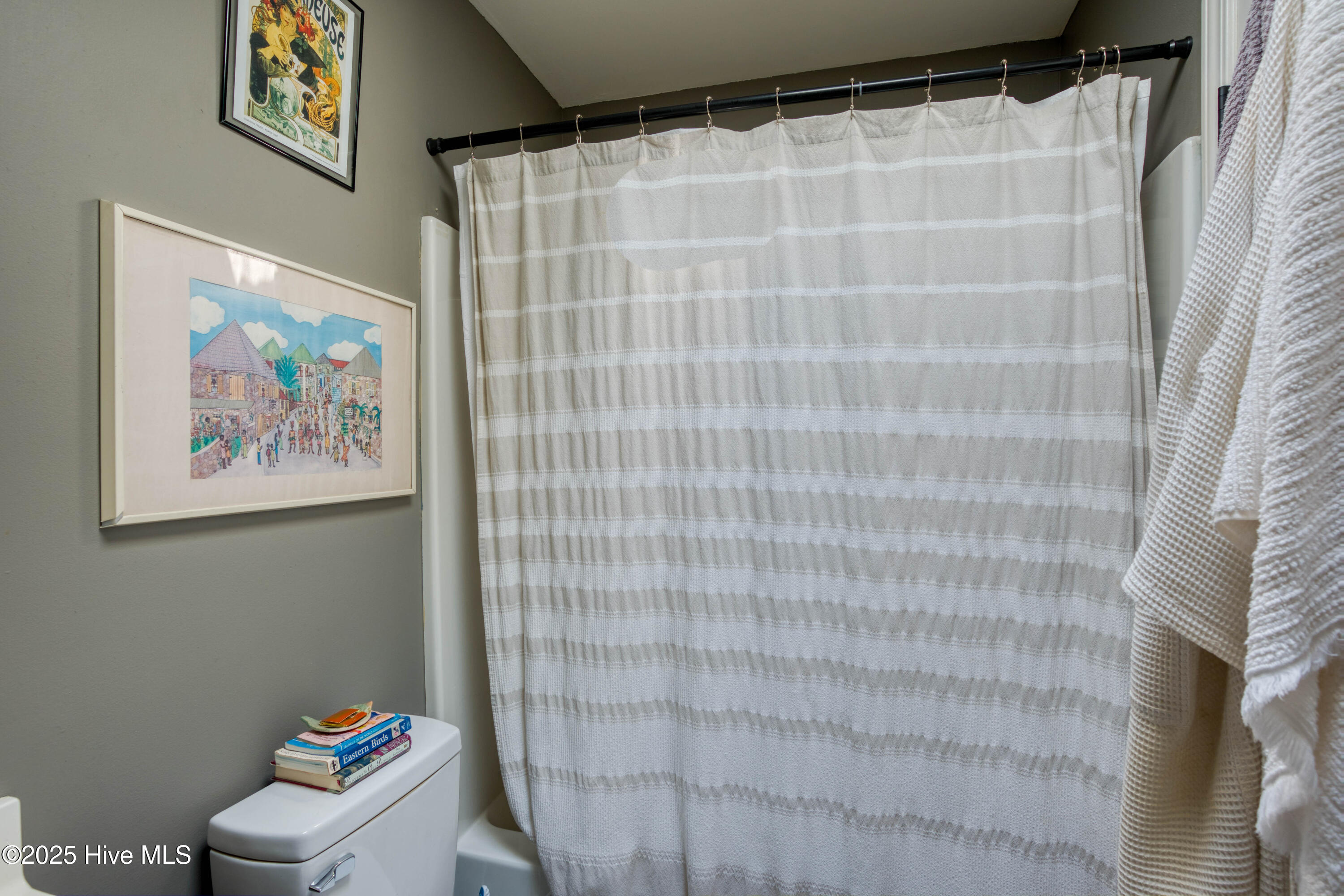 100518952 | Photo 22