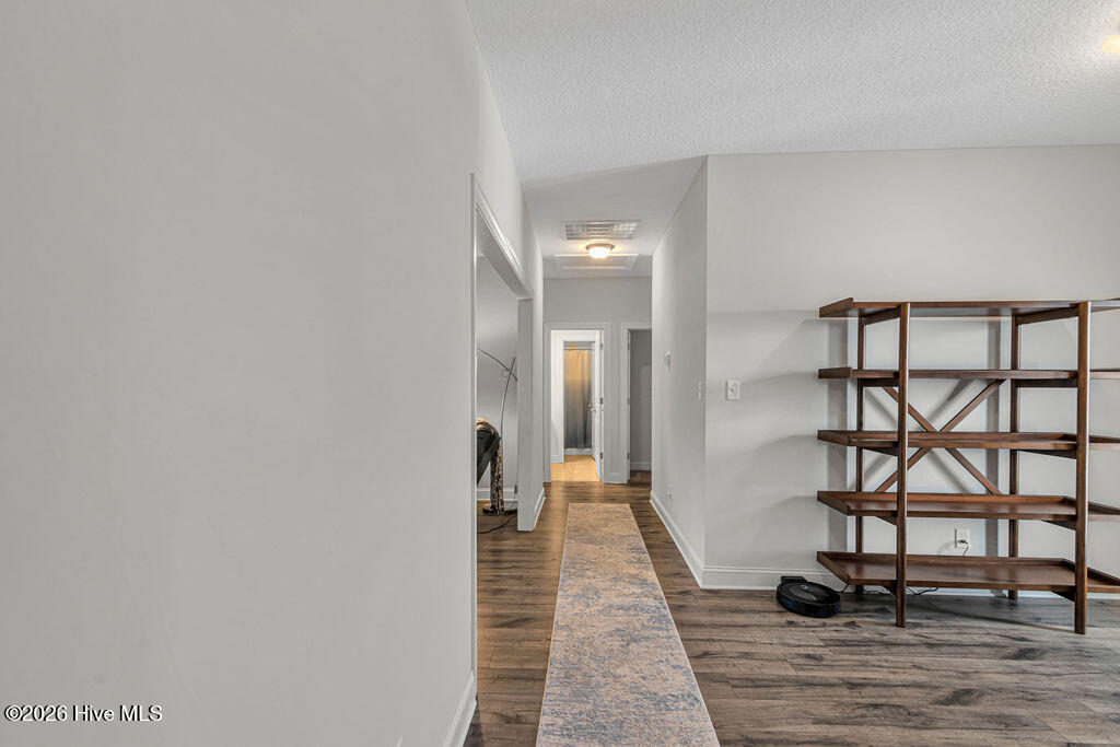 100549970 | Photo 28