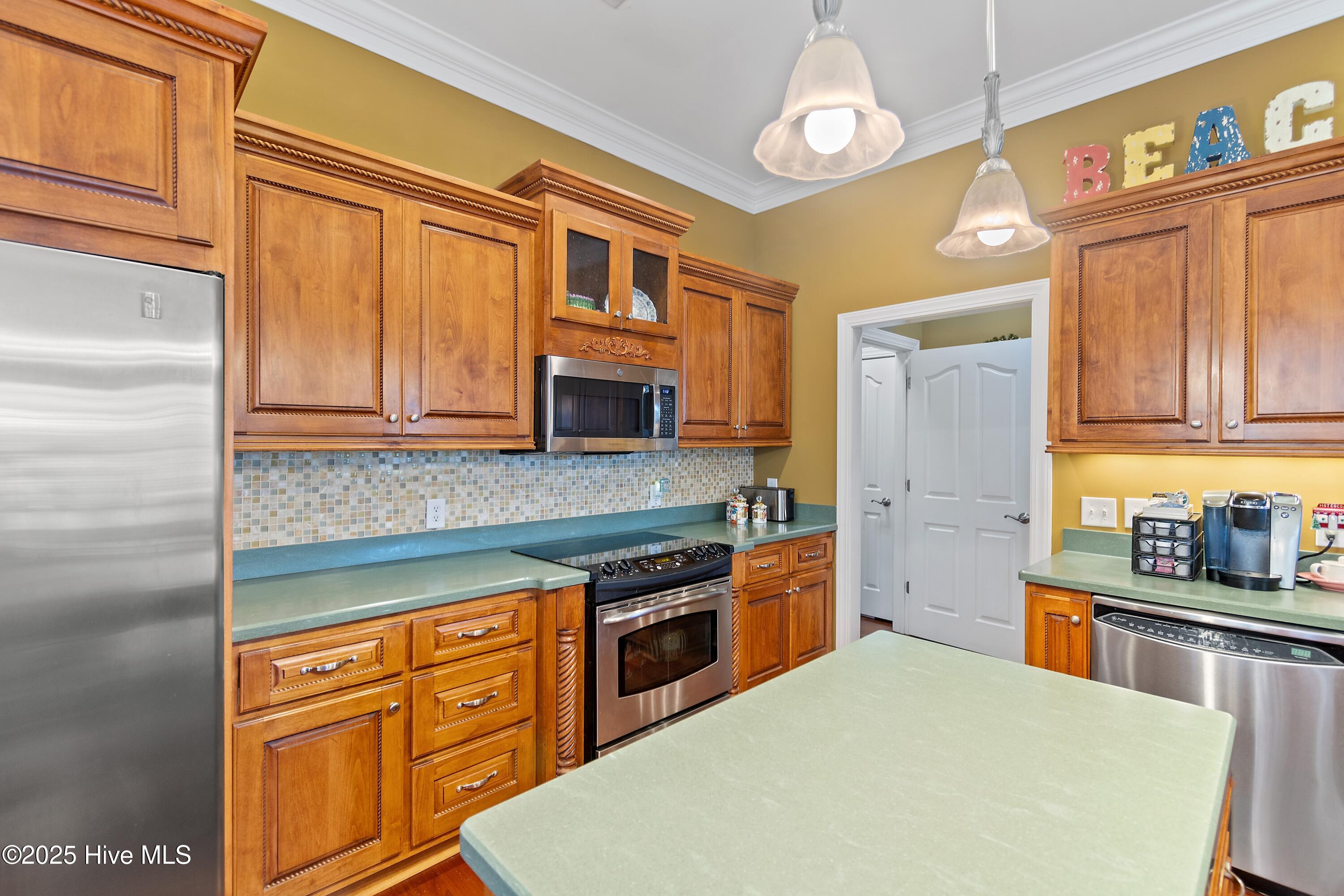 100545354 | Photo 19