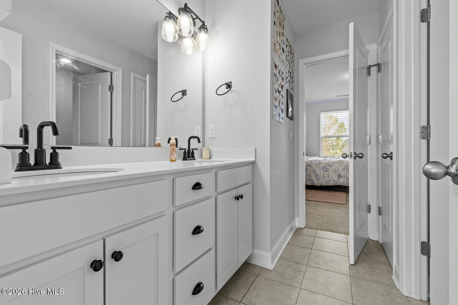 100561463 | Photo 39