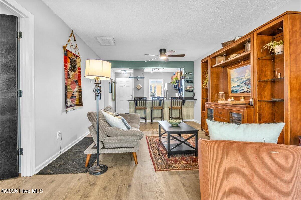 100565439 | Photo 10