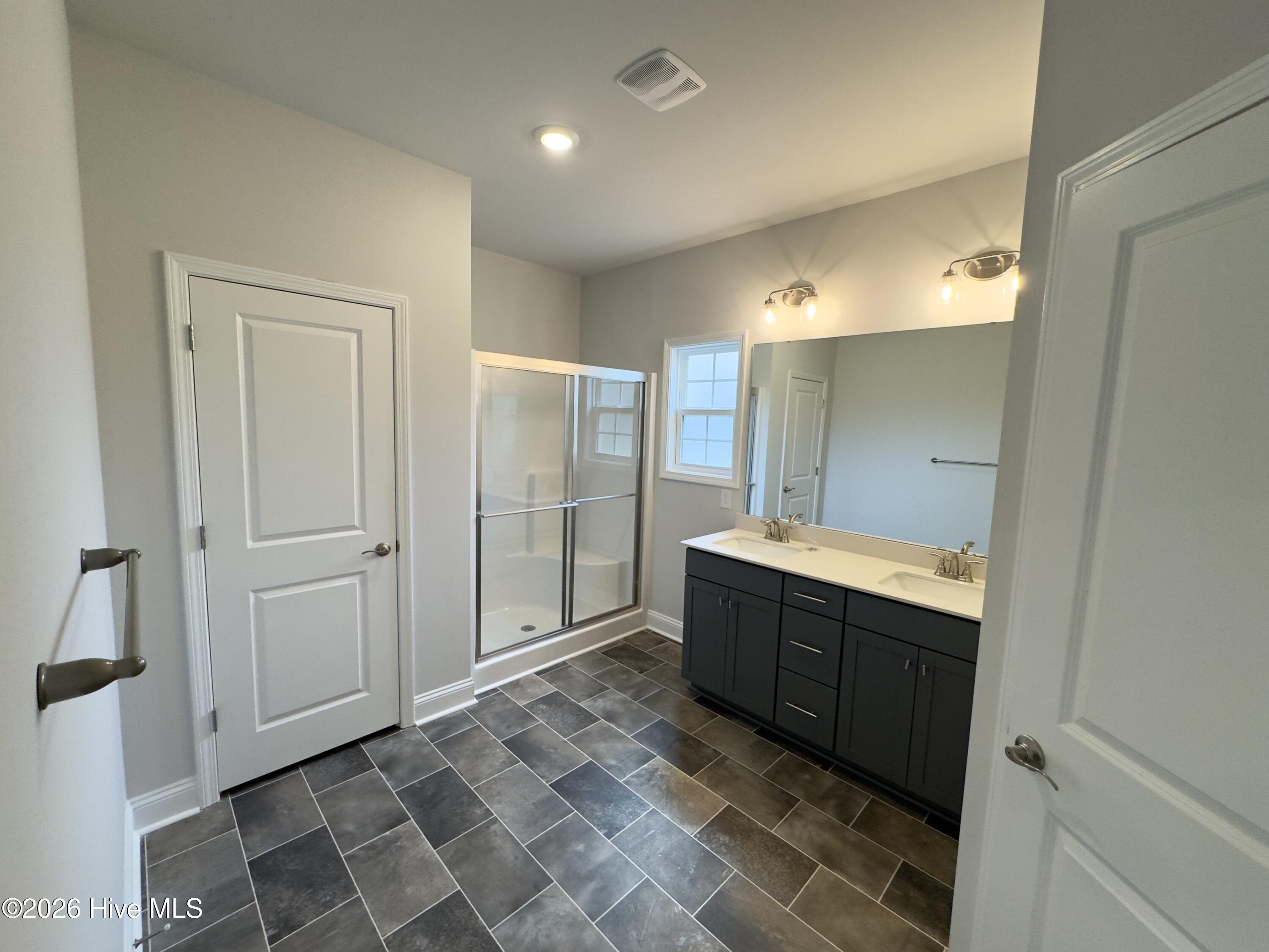 100563267 | Photo 17