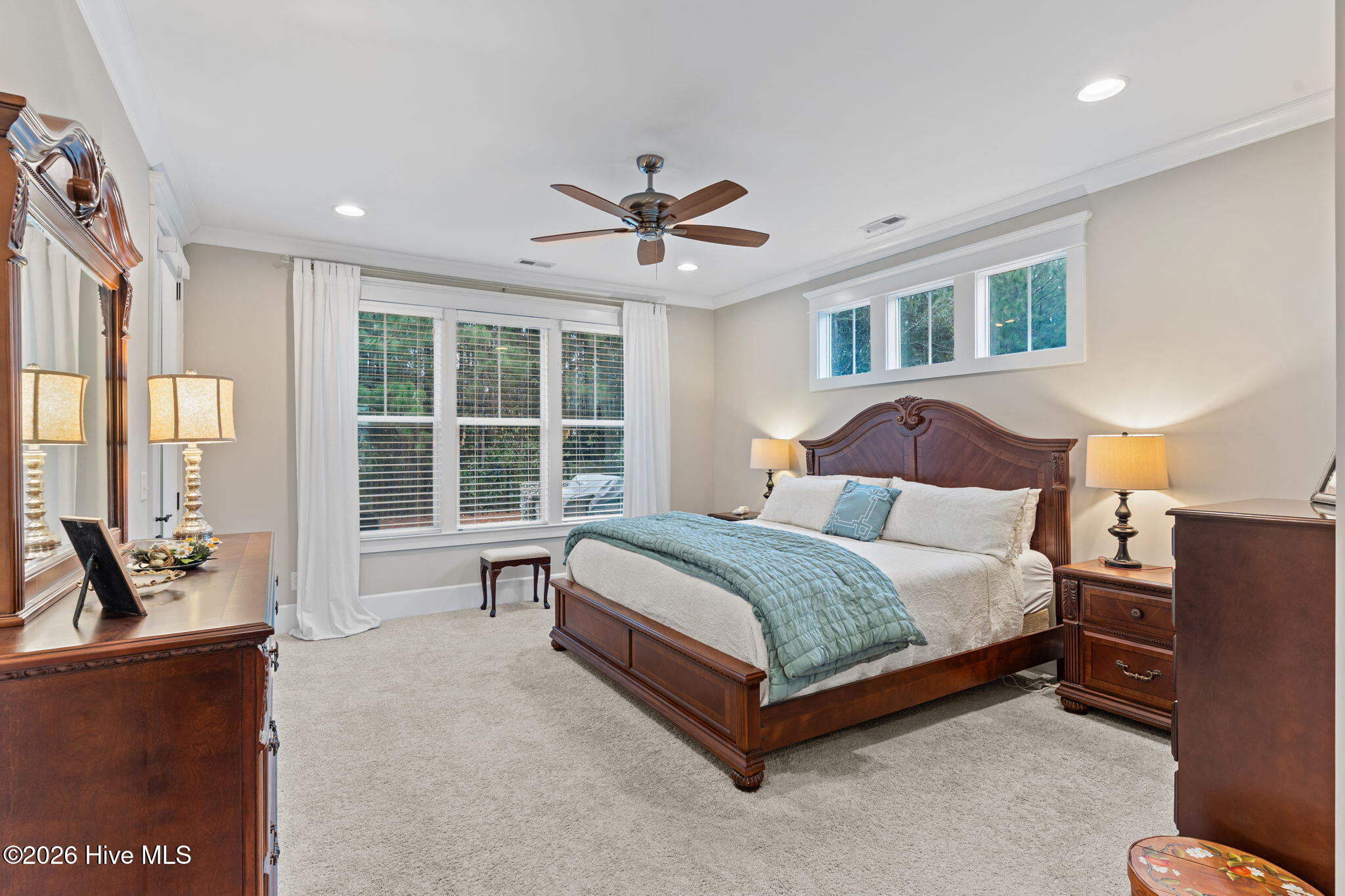 100557705 | Photo 20