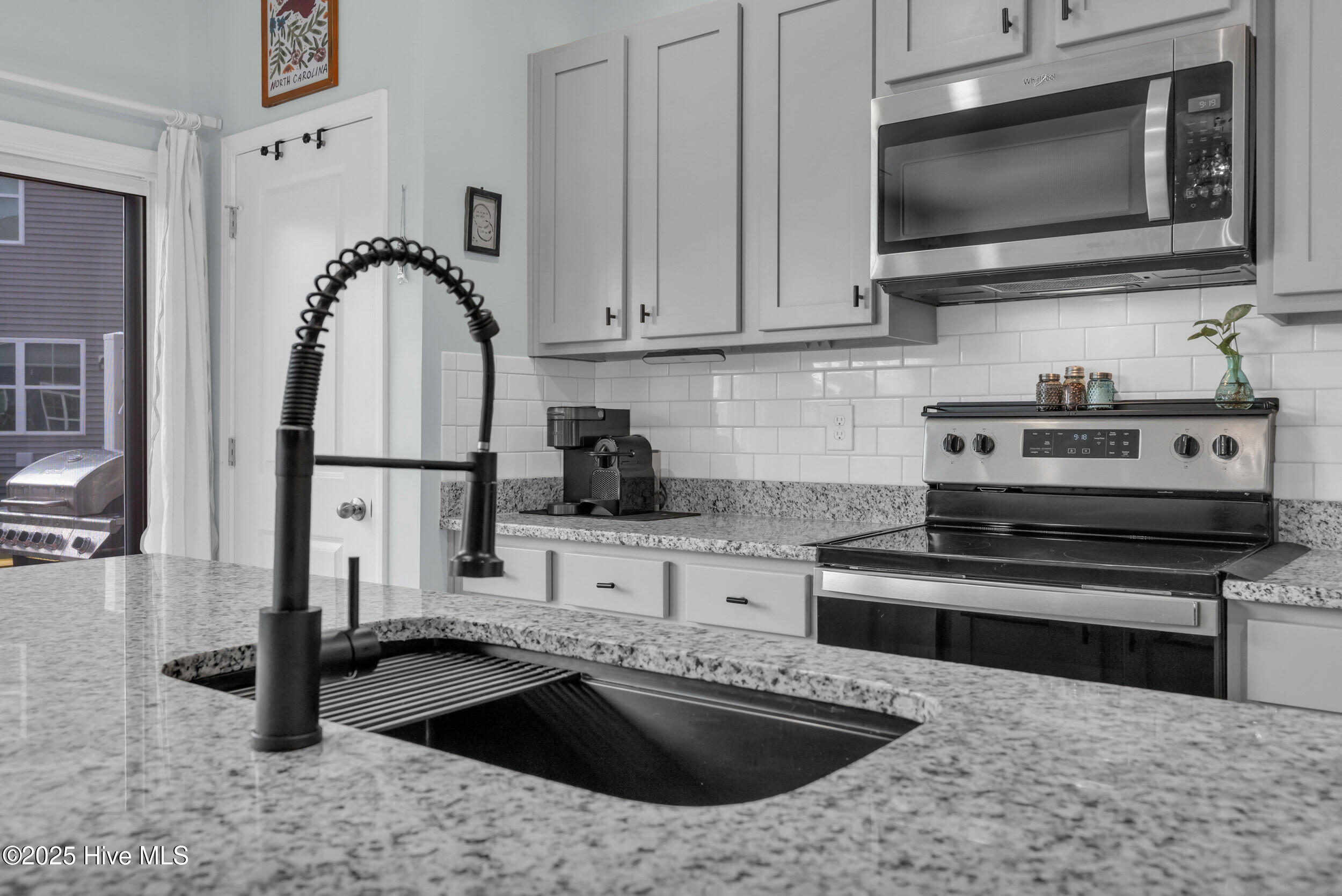 100544145 | Photo 10