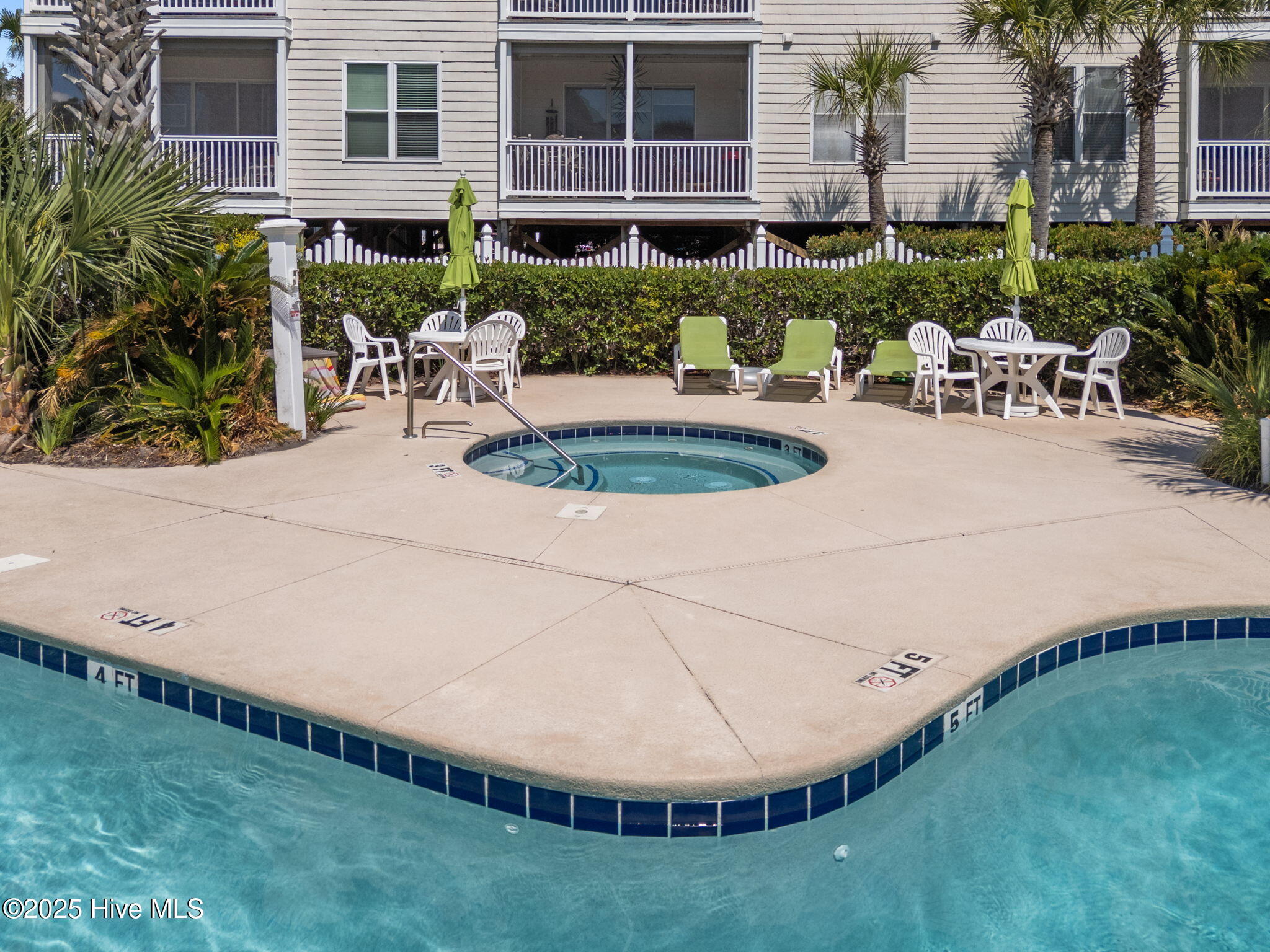 100531707 | Photo 37