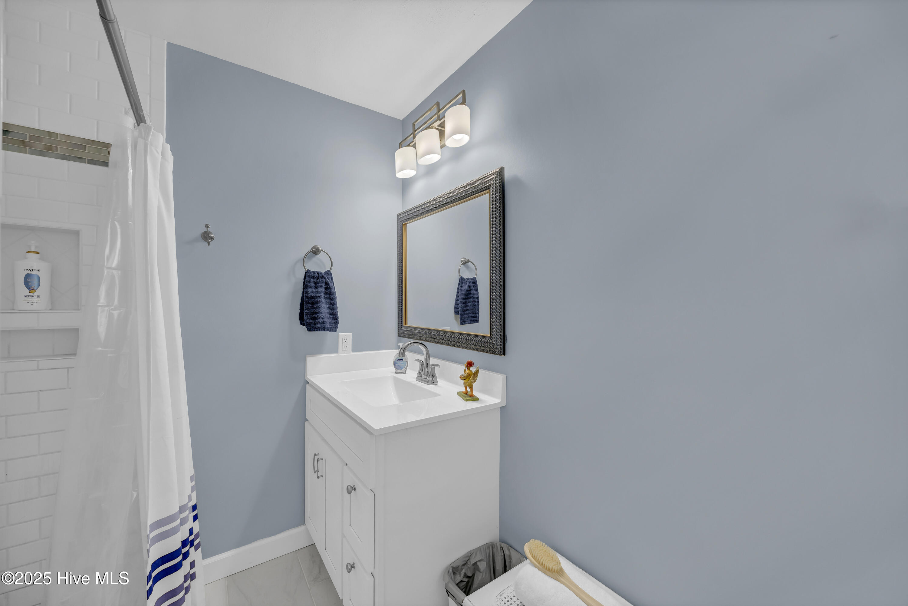 100541737 | Photo 21