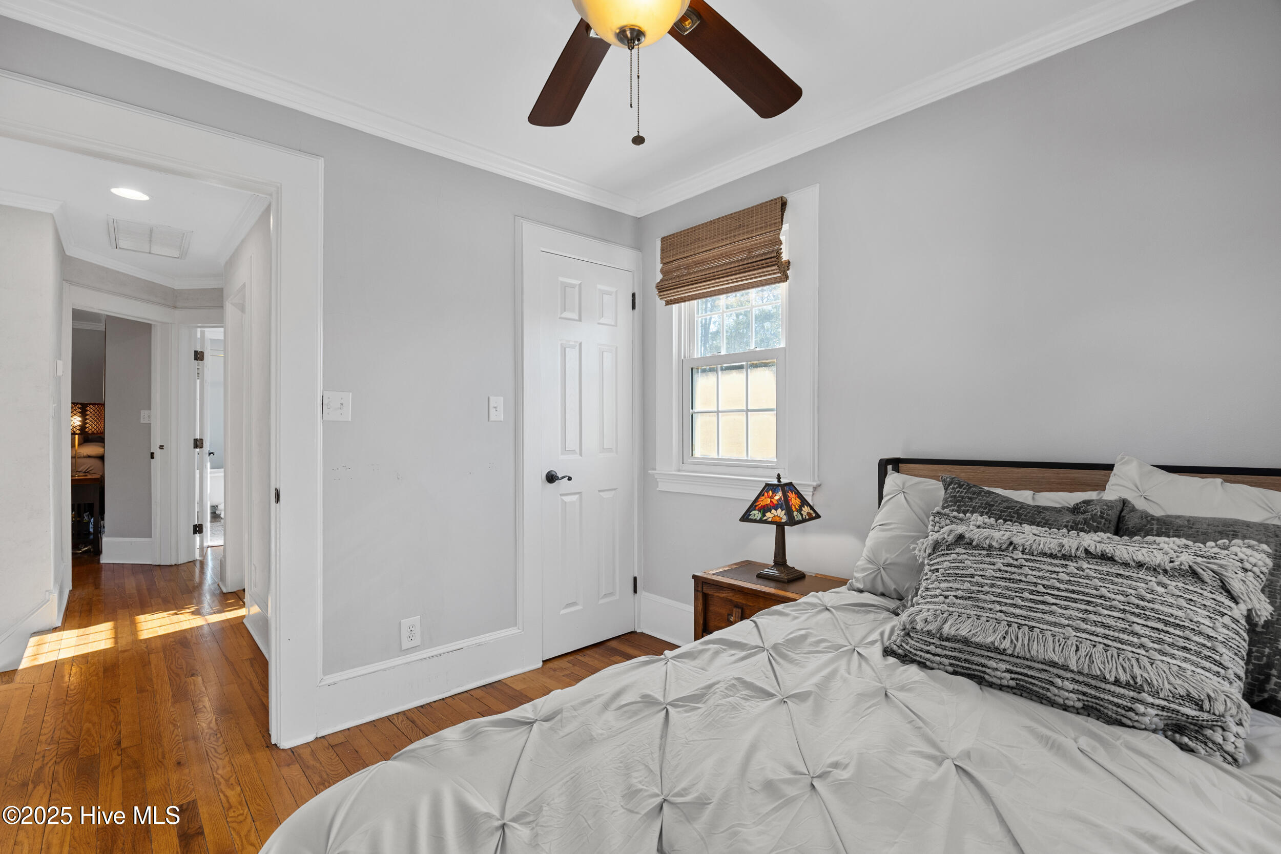 100544713 | Photo 36