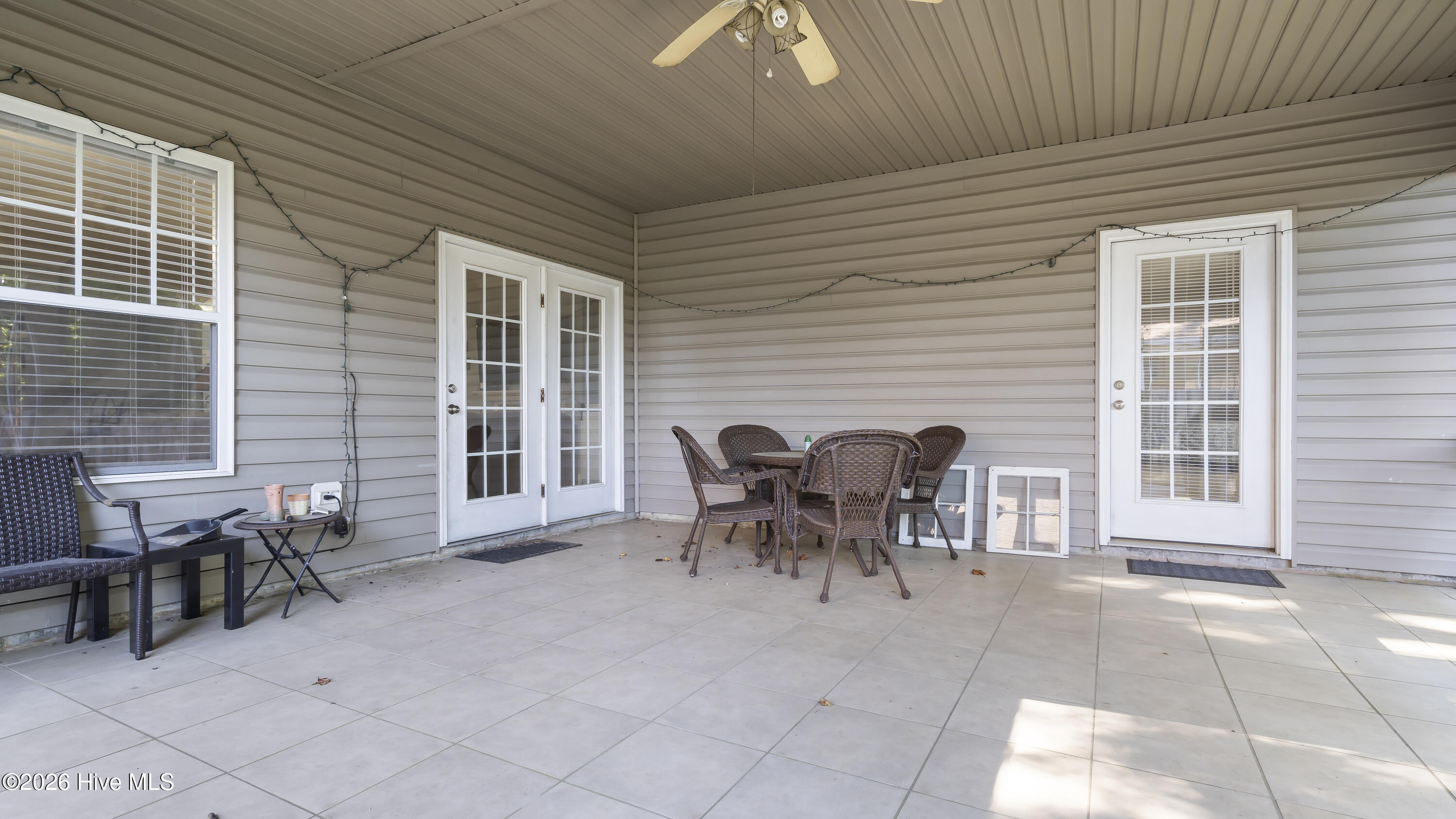 100566448 | Photo 34